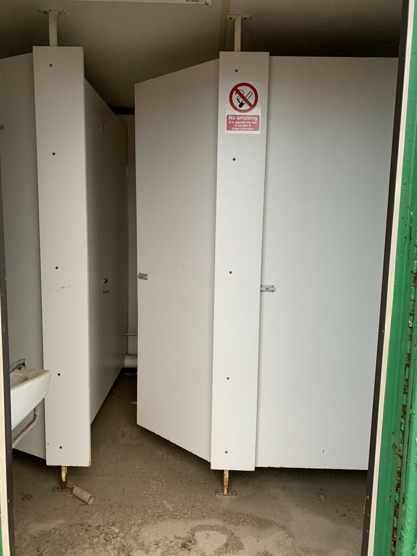 Portable Toilet Block With Shower - Image 3 of 10