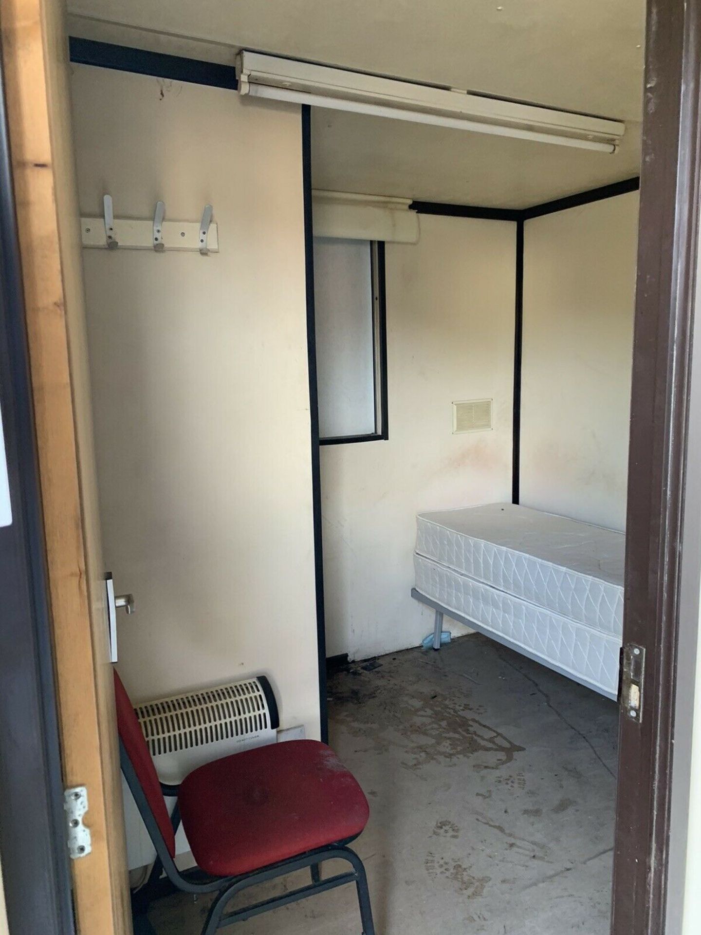 20ft Portable Office Site Cabin Sleeper Unit With - Image 10 of 11