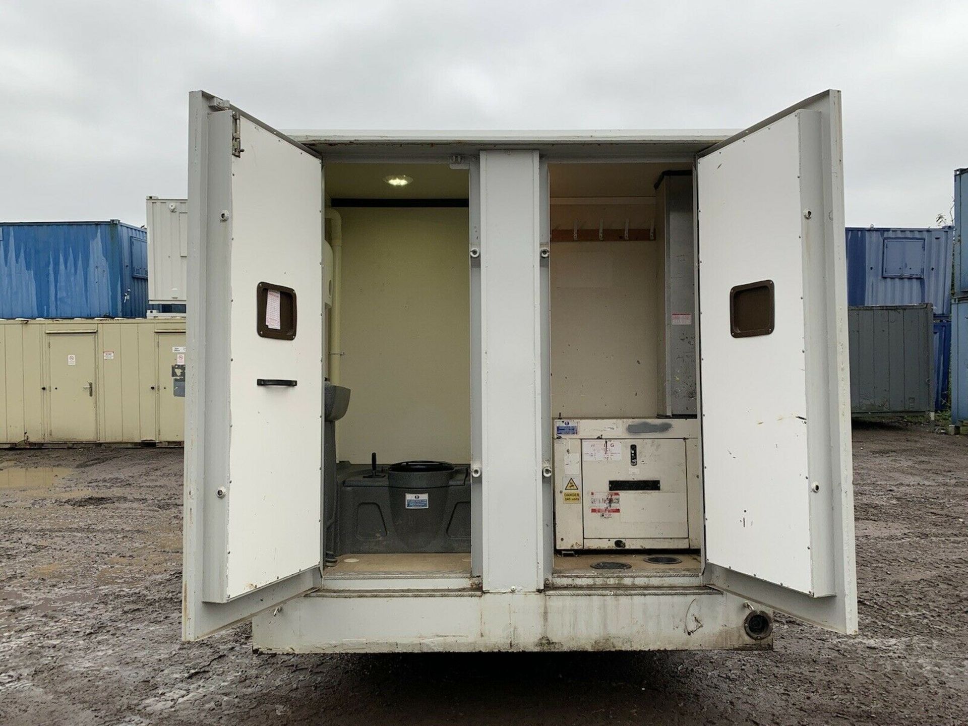 Groundhog Towable Welfare Unit Site Office Canteen - Image 3 of 9