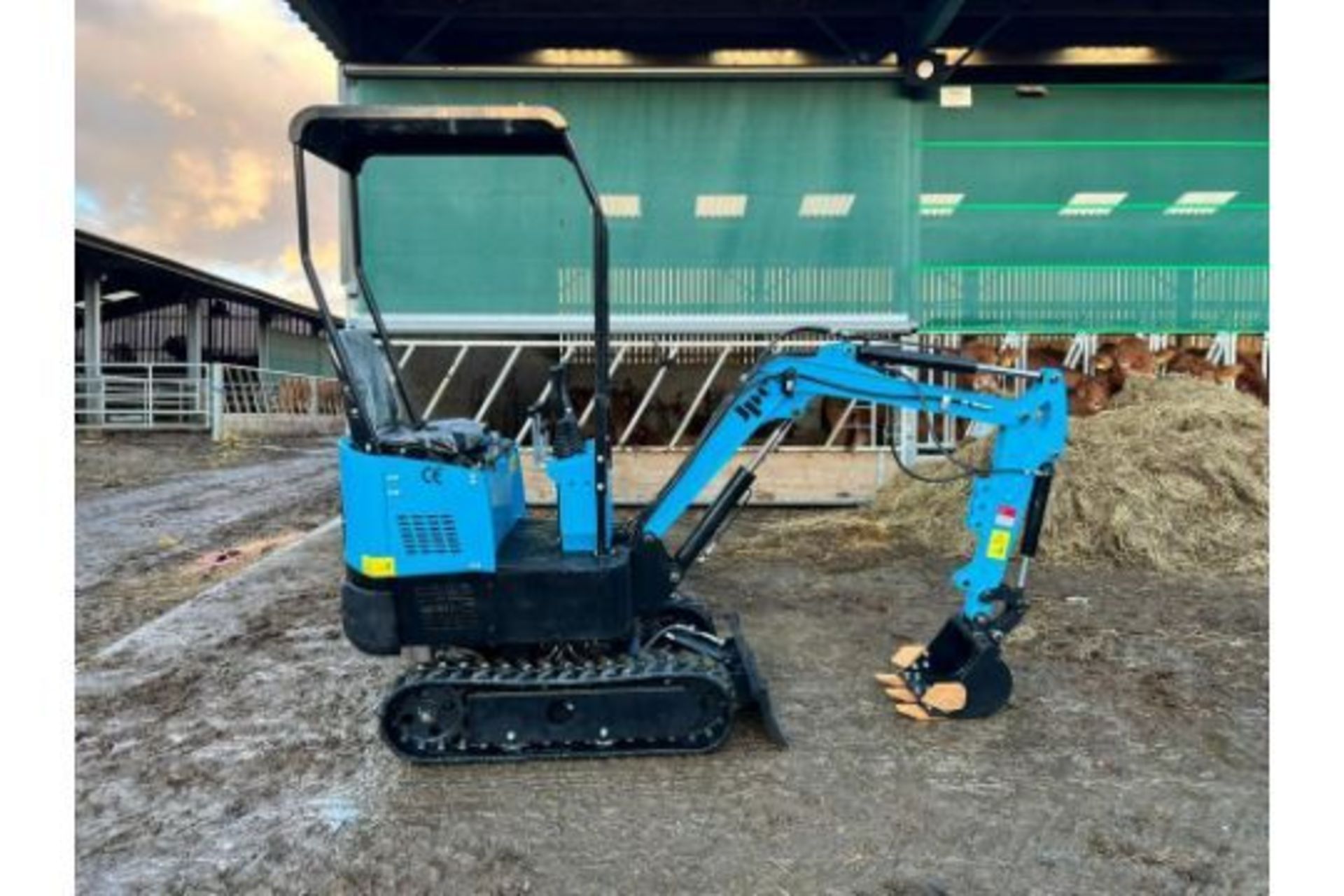 New And Unused JPC HT12 1 Ton Mini Digger - Image 11 of 11