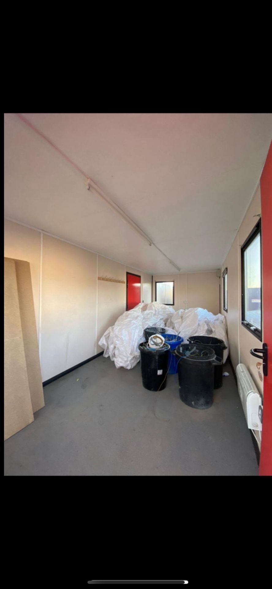 2 x 20ft site offices cabins welfare containers - Image 4 of 6