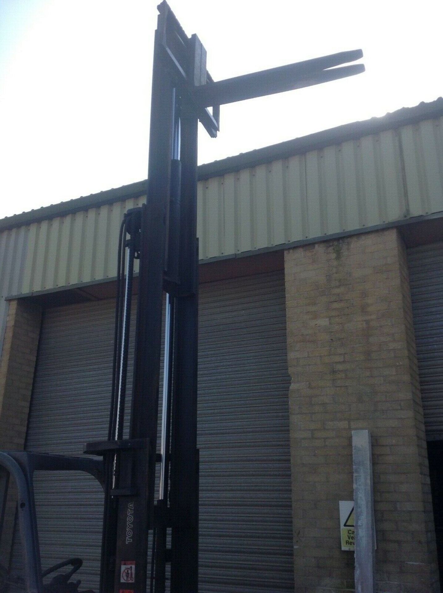 Toyota 2.5 ton gas forklift truck - Image 5 of 8