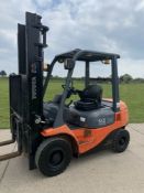 Toyota 2 diesel forklift truck