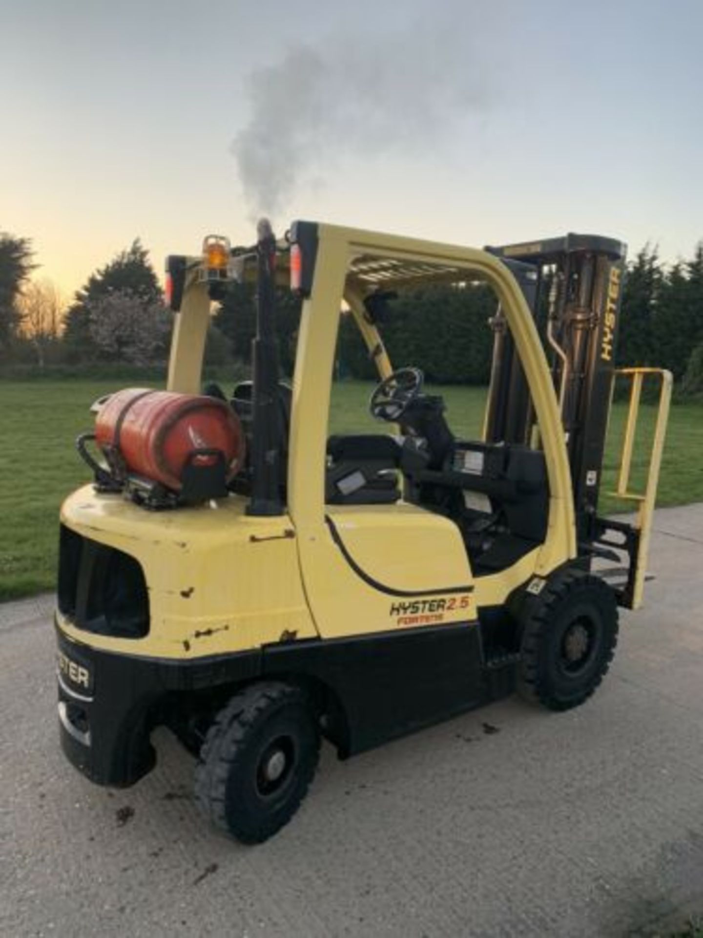 Hyster 2.5 Tonne Gas Forklift - Image 5 of 7