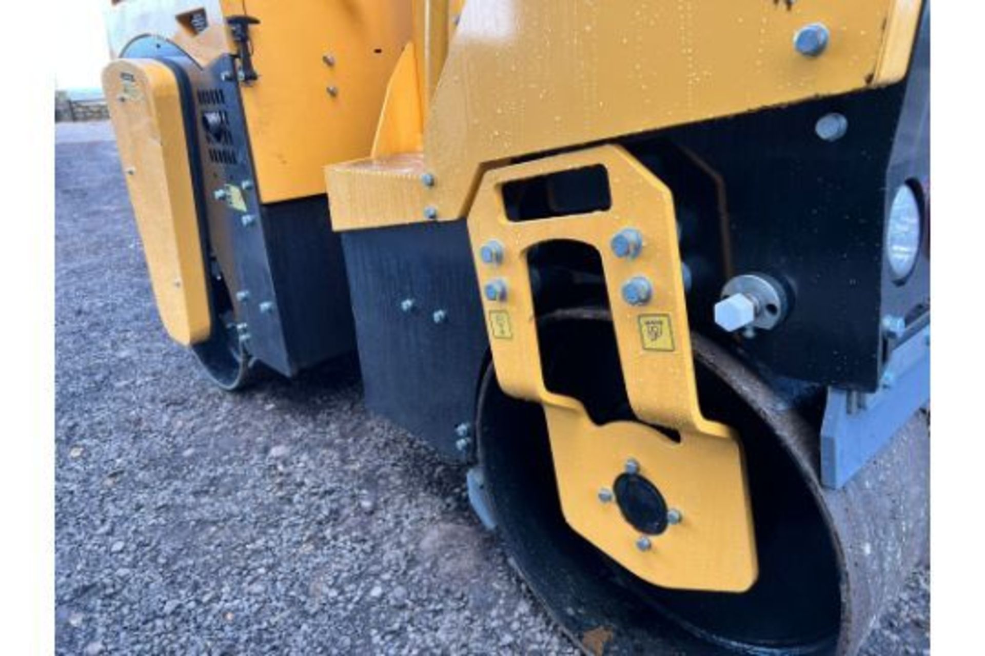 New And Unused Storkie ST1000 Twin Drum Vibrating - Image 11 of 12