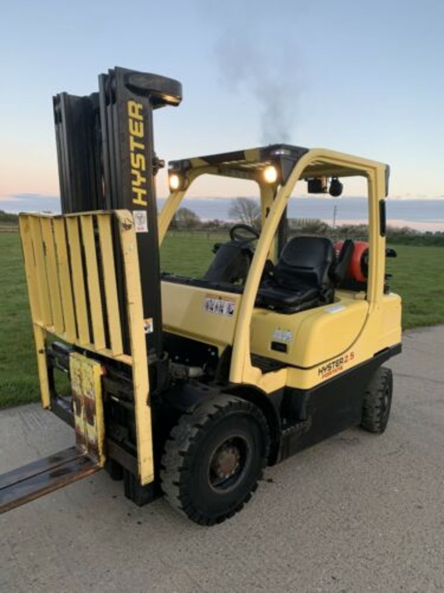 Hyster 2.5 Tonne Gas Forklift - Image 2 of 7