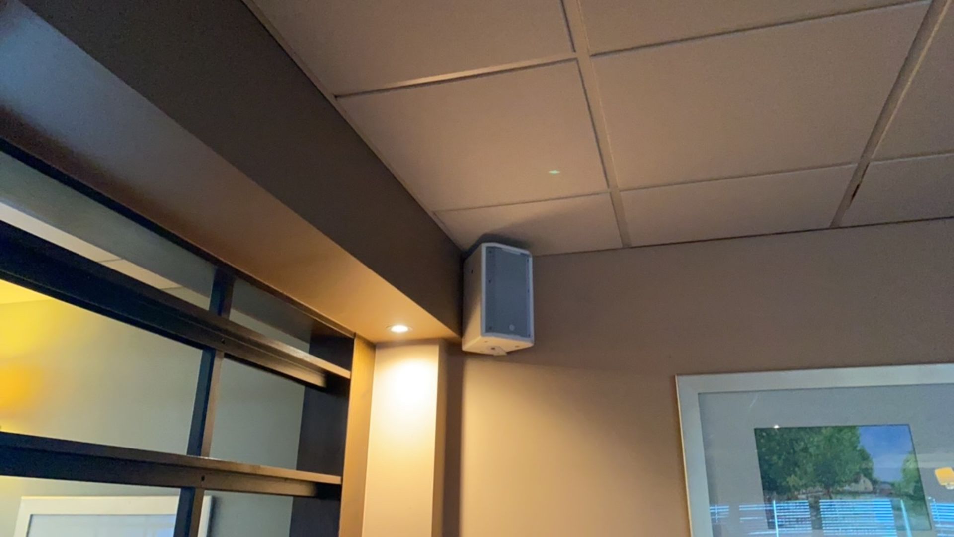 Room Full Of Wall Mounted Speakers - Image 4 of 8