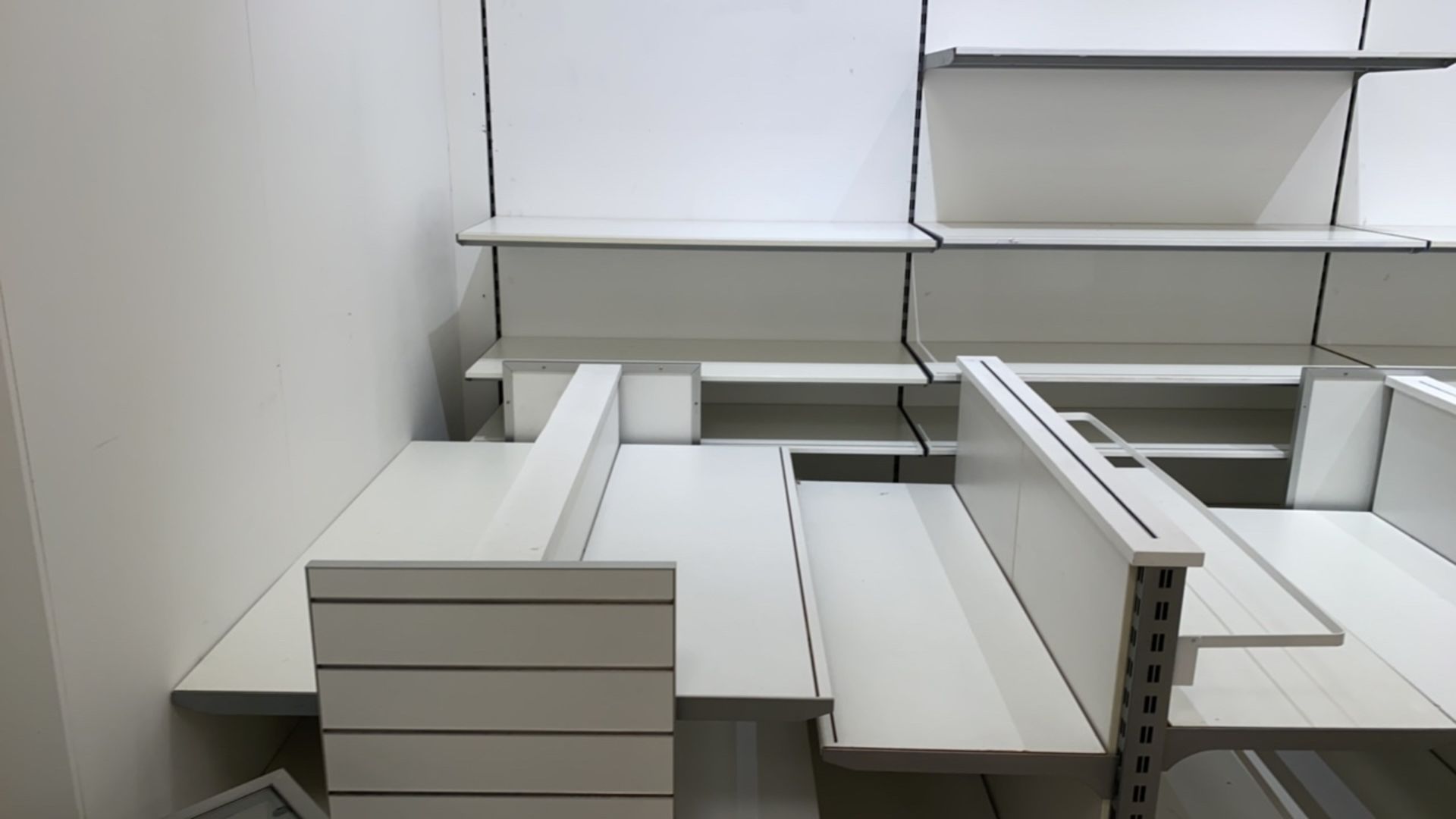 Set Of Two White Clothing Display Shelving - Image 3 of 4