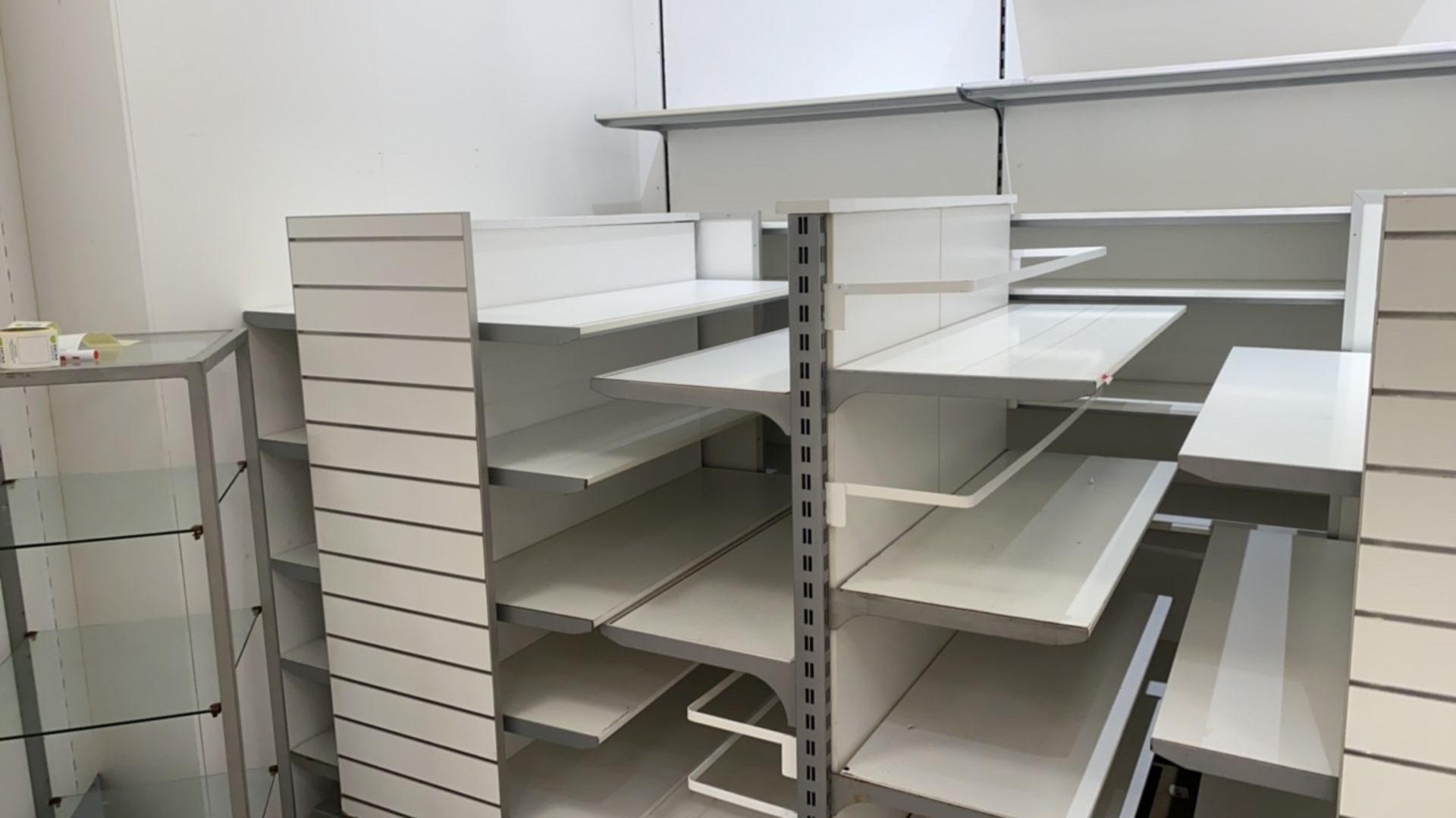 Set Of Two White Clothing Display Shelving - Image 2 of 4