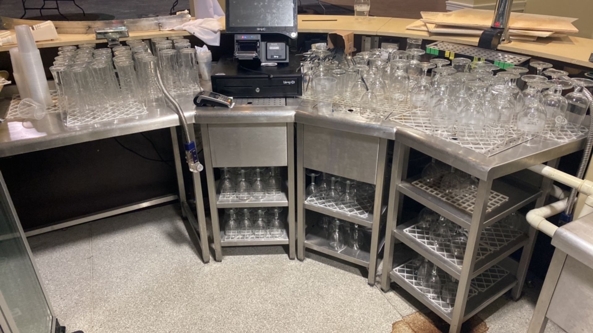 Large Quantity of Glassware - Image 7 of 7