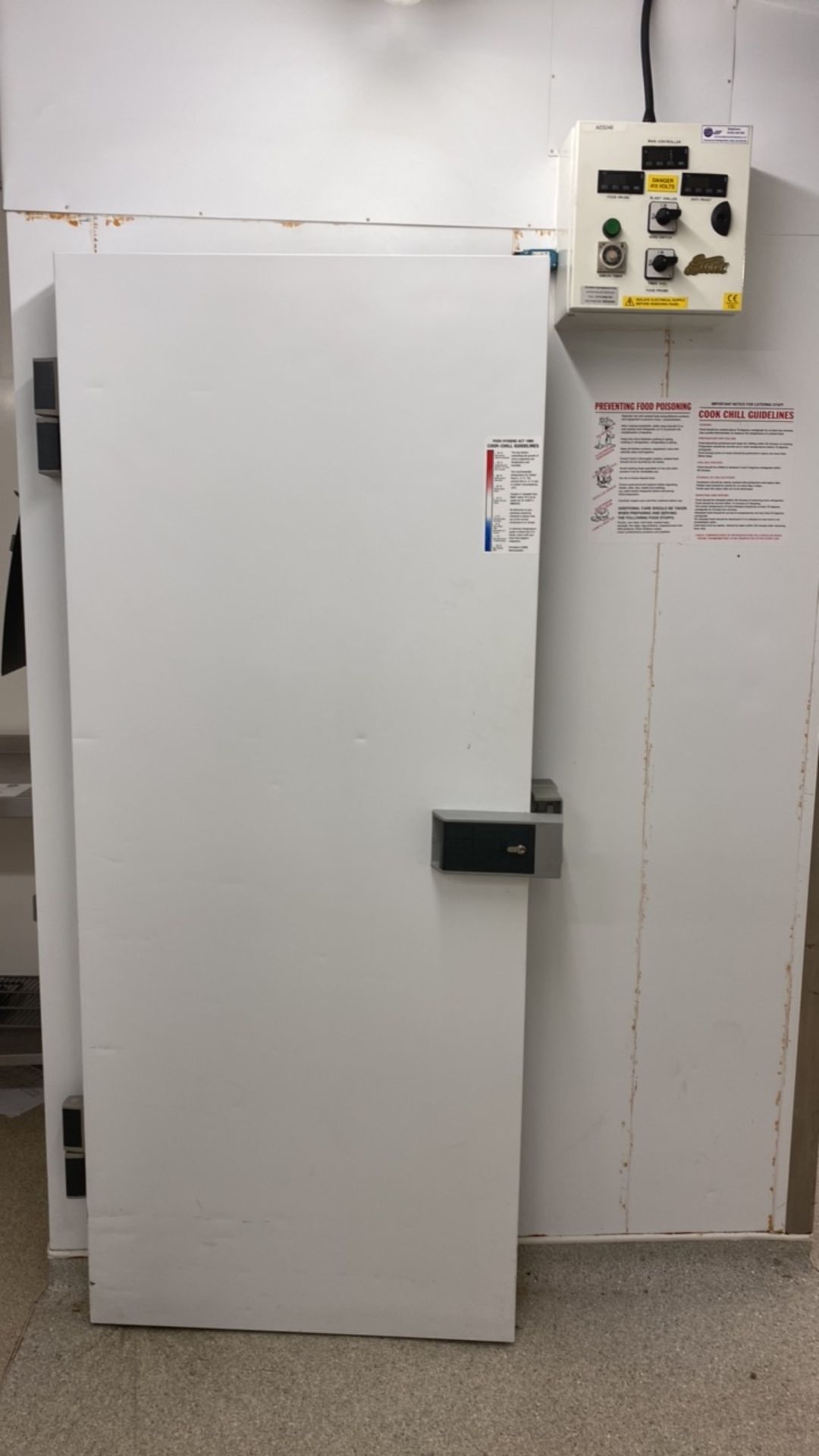 Storer Walk-In Fridge - Image 2 of 3