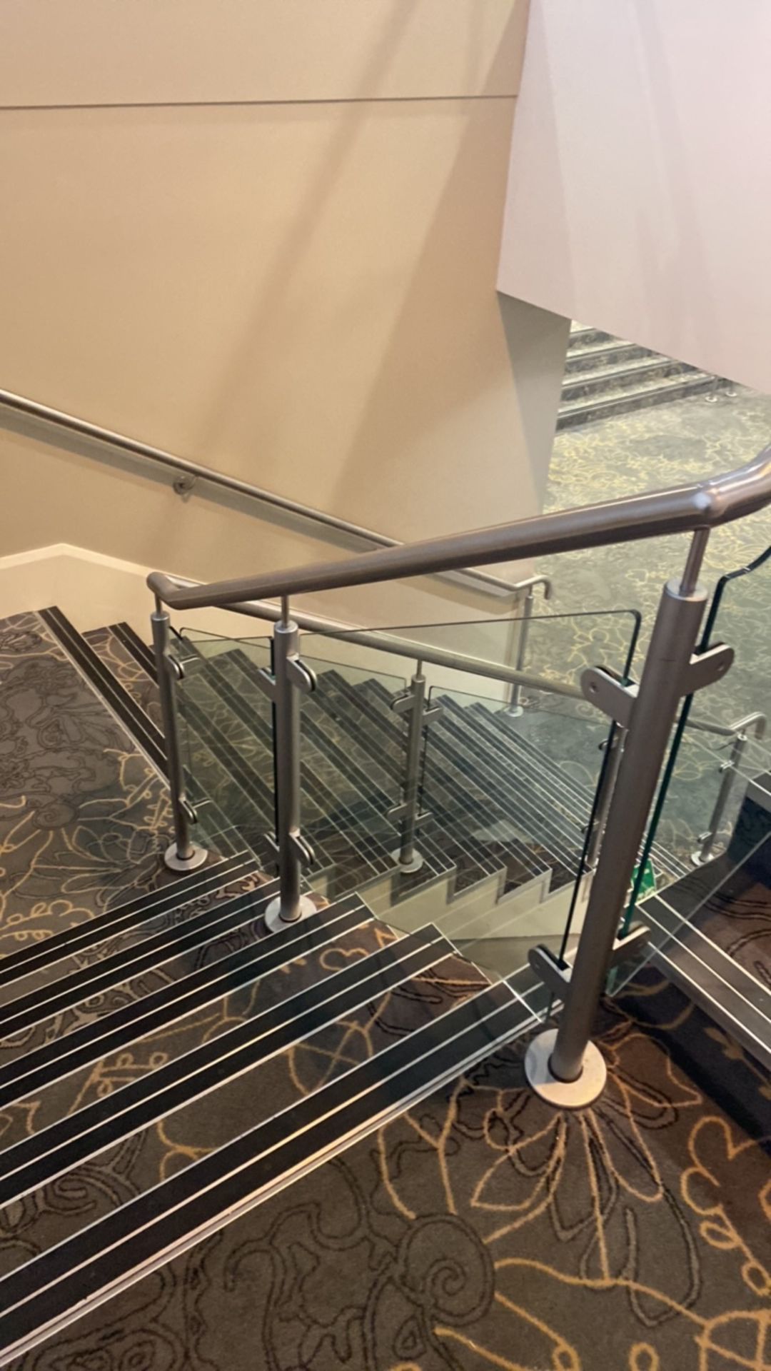 Glass Balustrade - Image 4 of 5