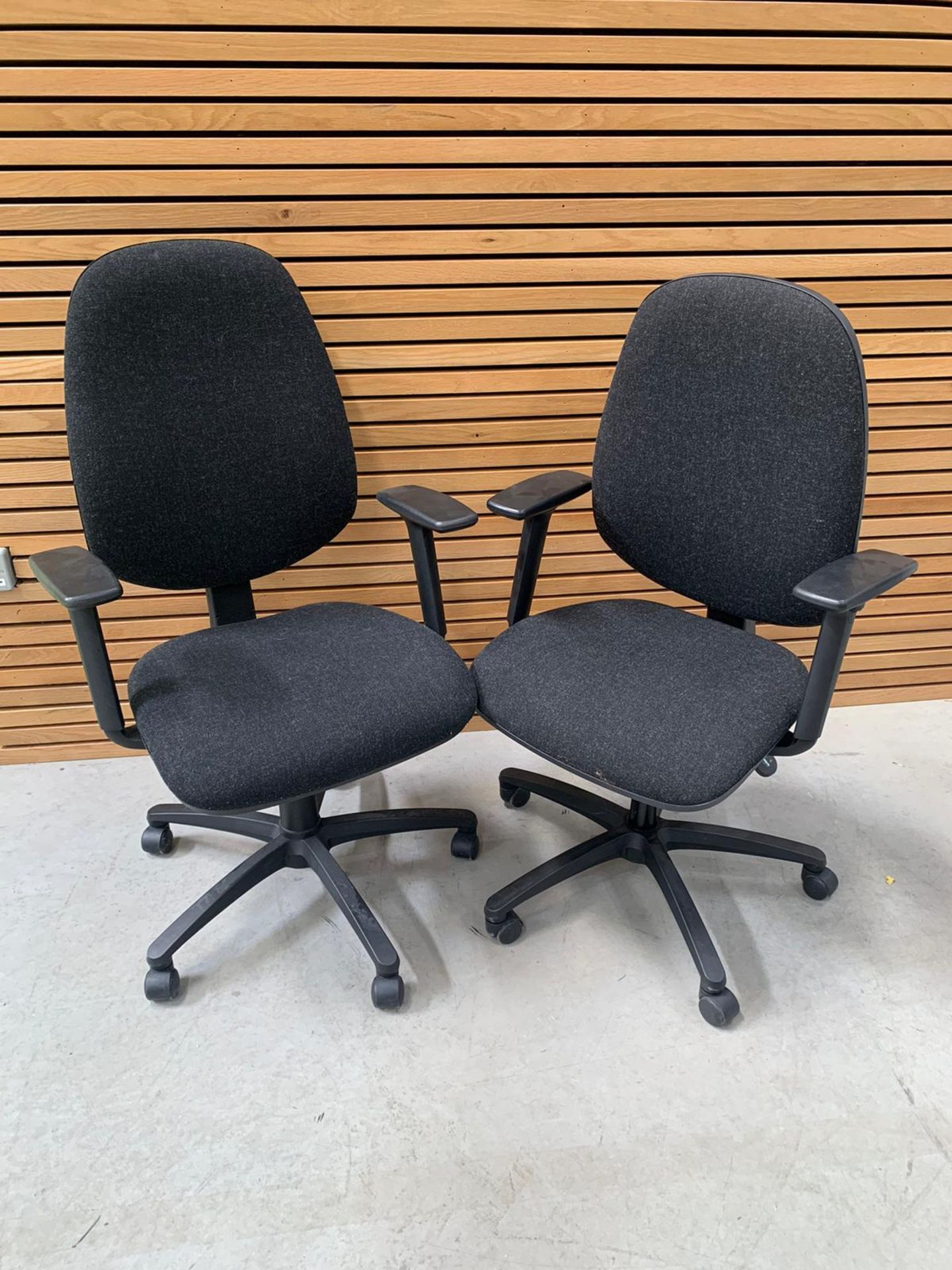 Black Commercial Grade Office Chair - Image 2 of 8