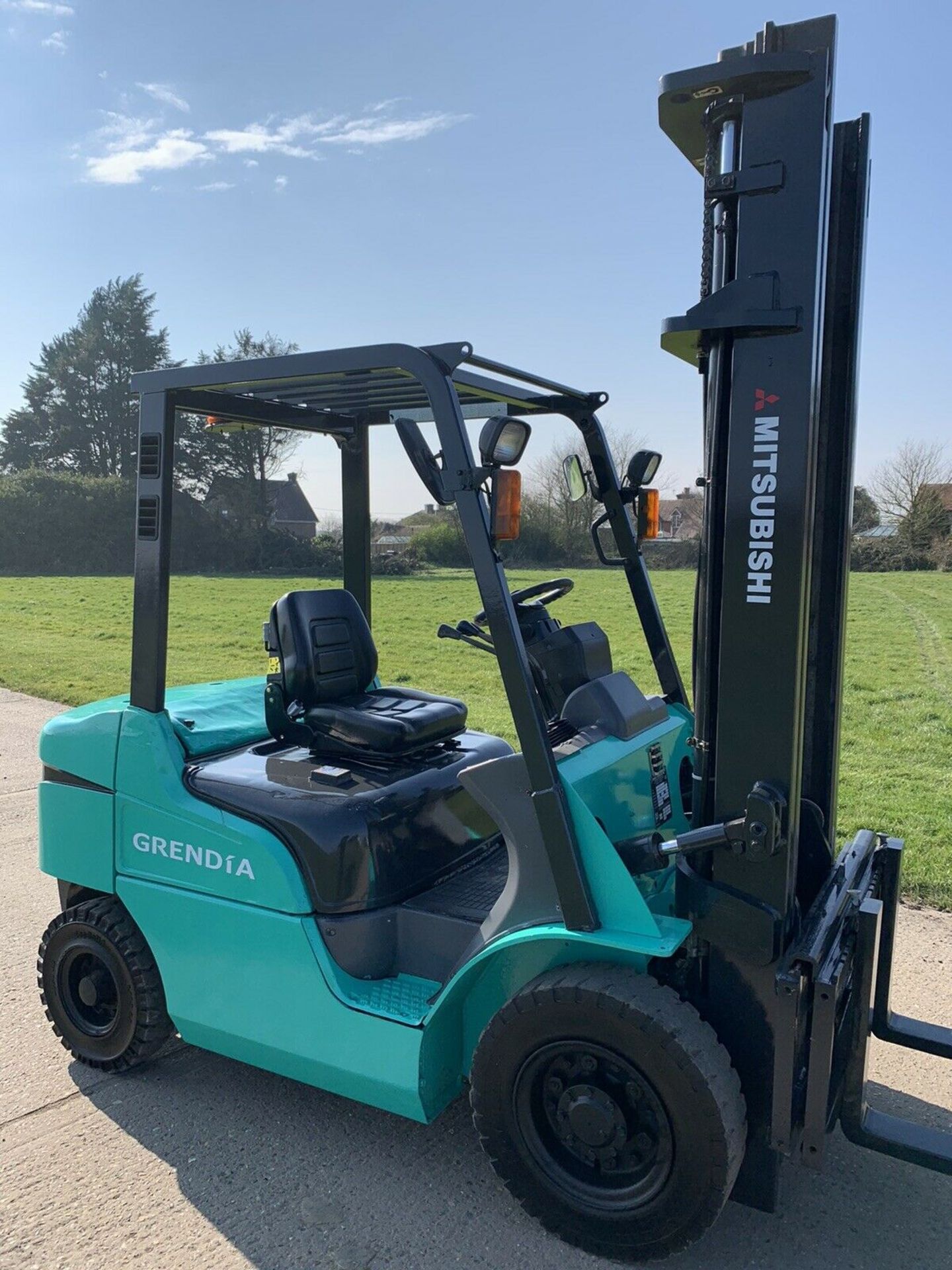 Mitsubishi 2.5 Tonne Diesel Forklift