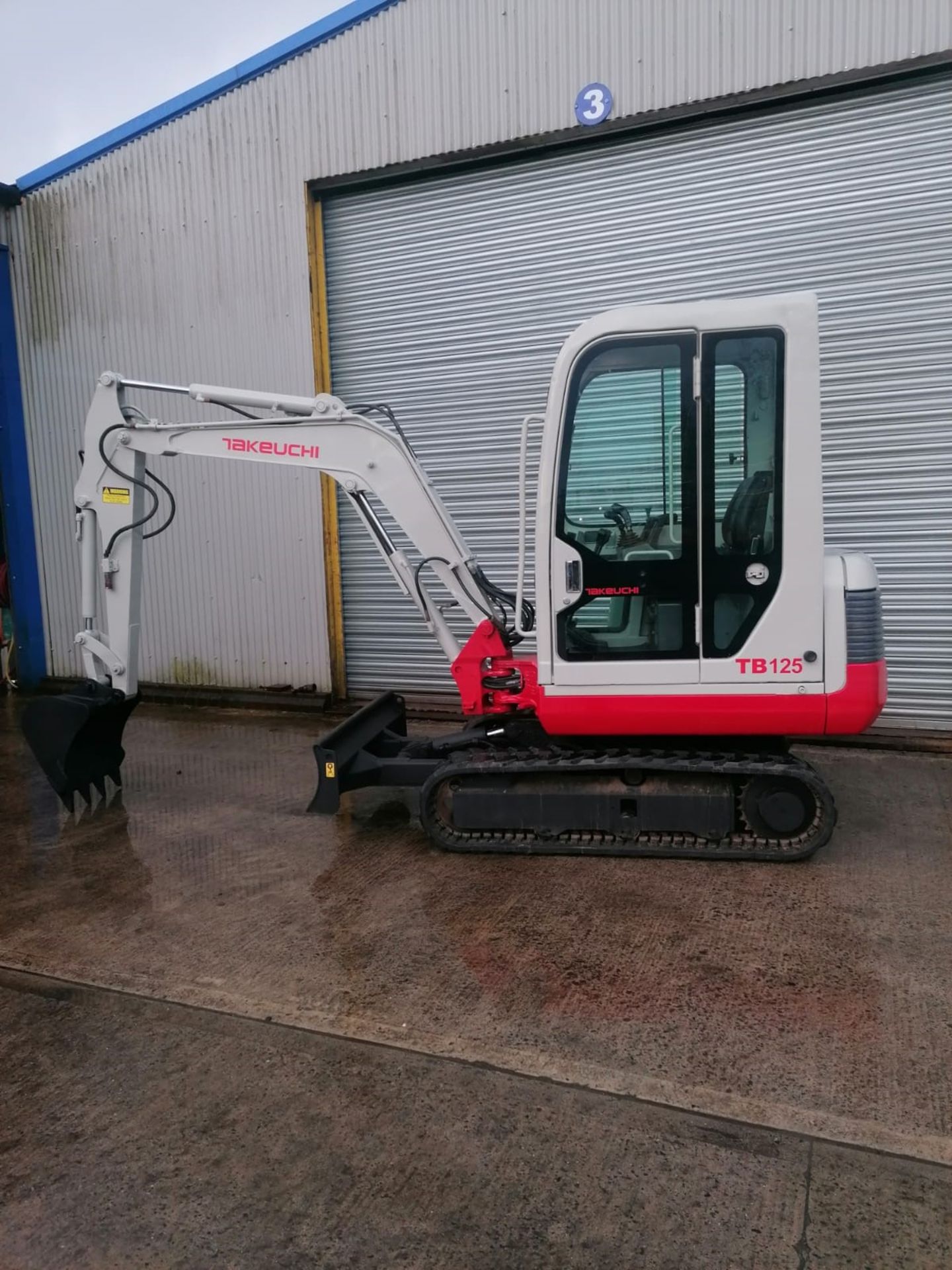 2002 Takeuchi tb125 Excavator - Image 2 of 7