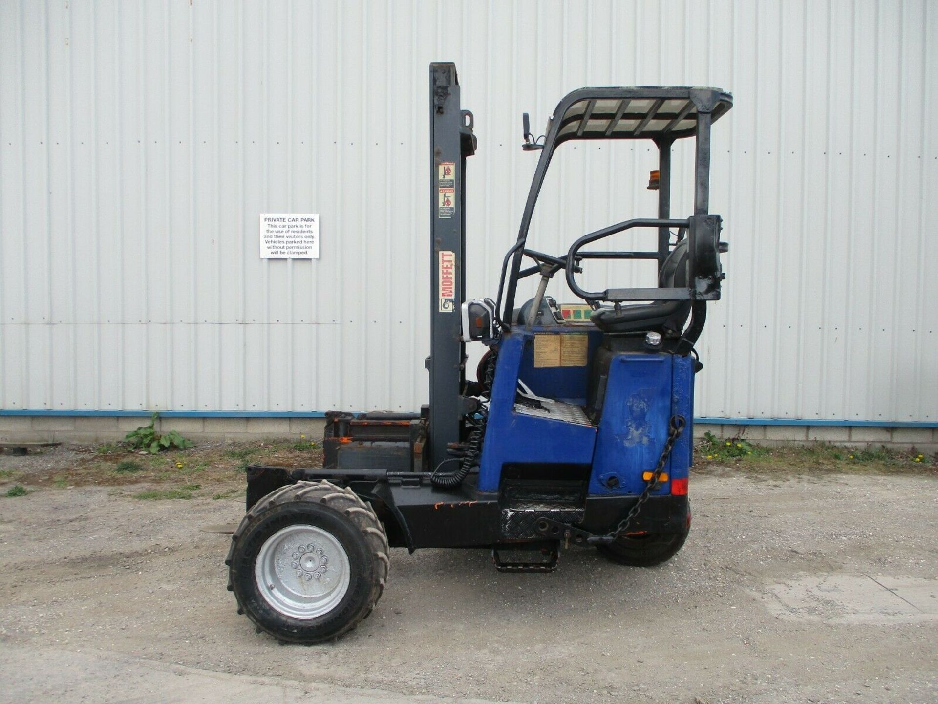 2006 Moffett mounty M8 25.3 truck mounted forklift 2000kg lift