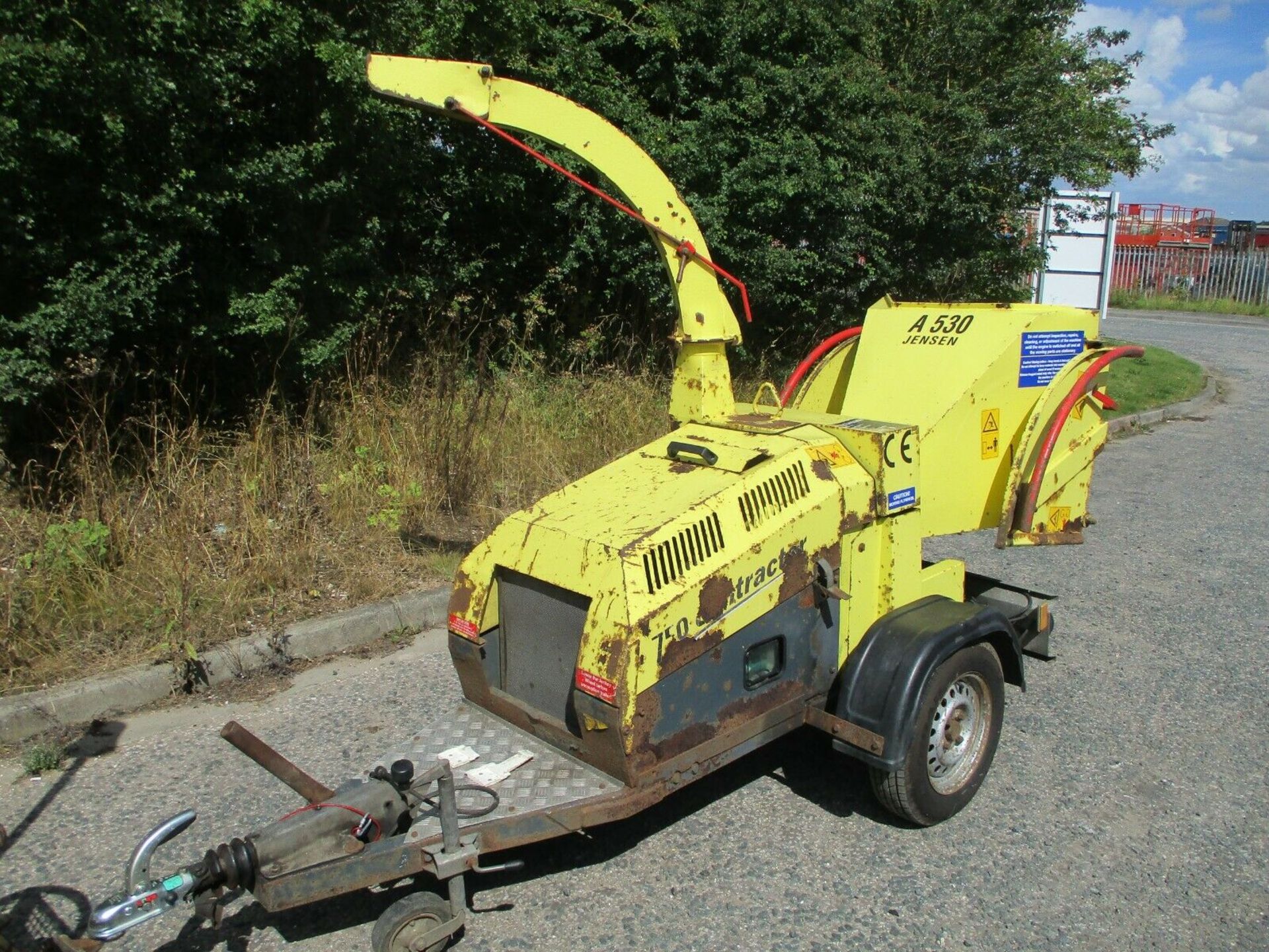 2010 Jensen A 530 Wood Chipper kubota engine shredder timberwolf bearcat - Image 2 of 12