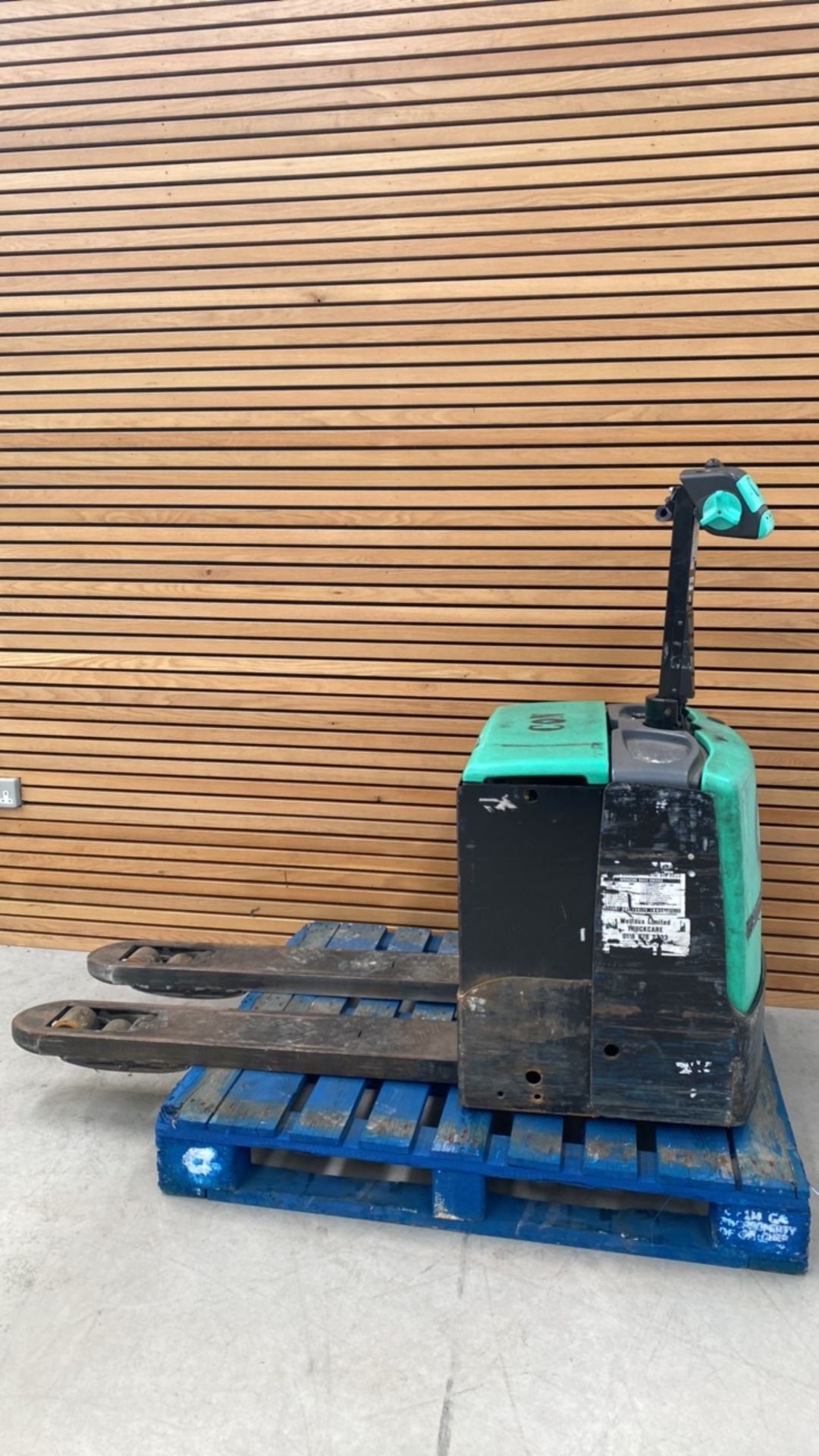 Mitsubishi Classic Electric Pallet Truck