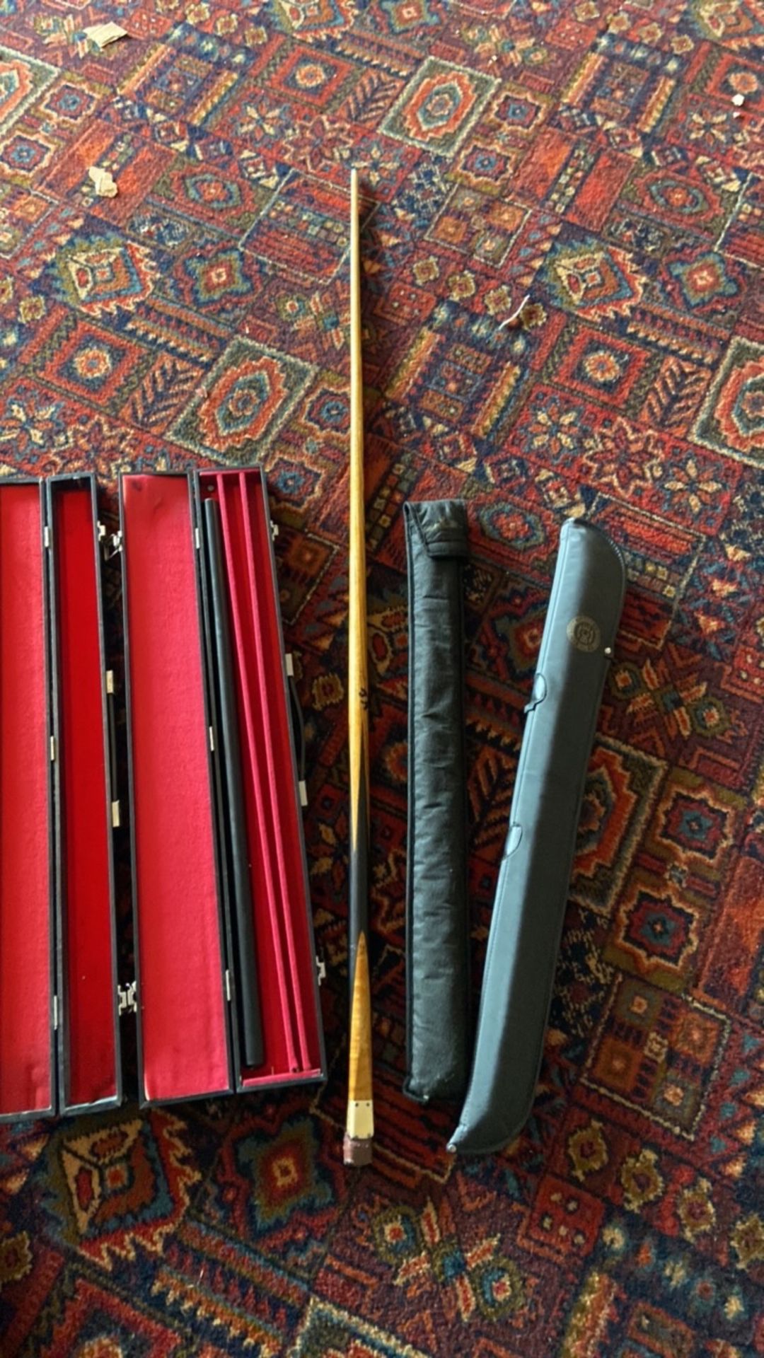 Pool/Snooker Cues & Holders - Image 2 of 3