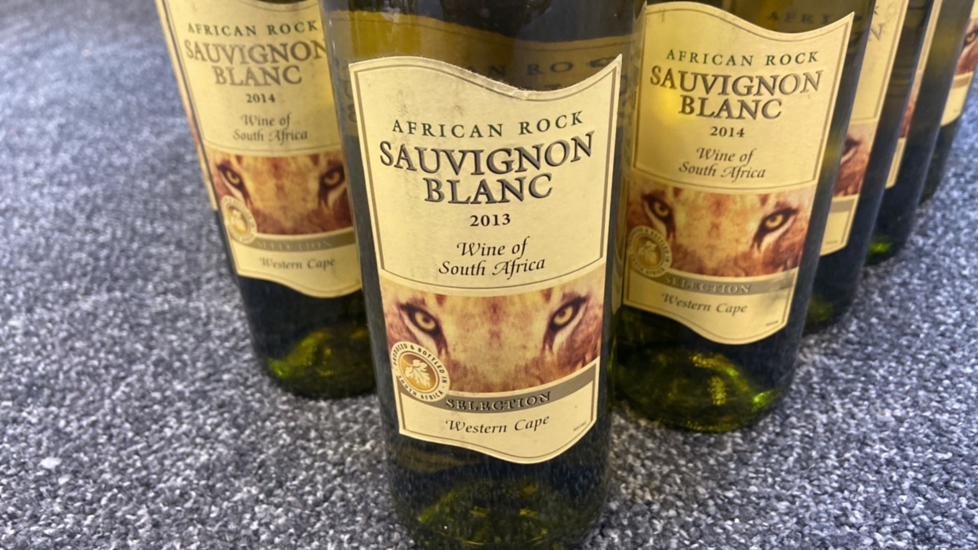 African Rock Sauvignon Blanc - Image 3 of 4