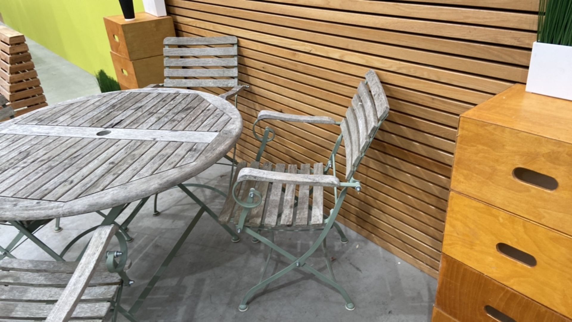 Laura Ashley Outside Table & Chairs - Image 10 of 10