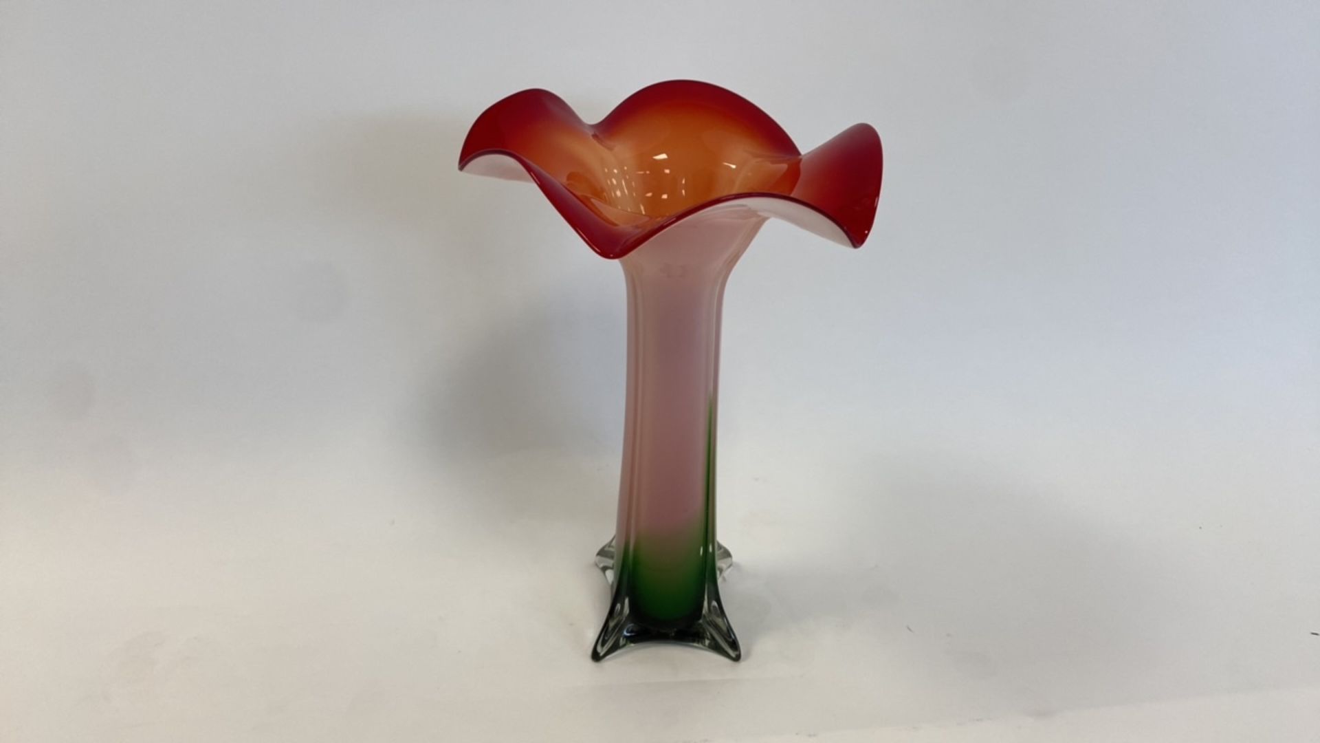 Exquisite Artisan Art Glass - Tiffany Sty