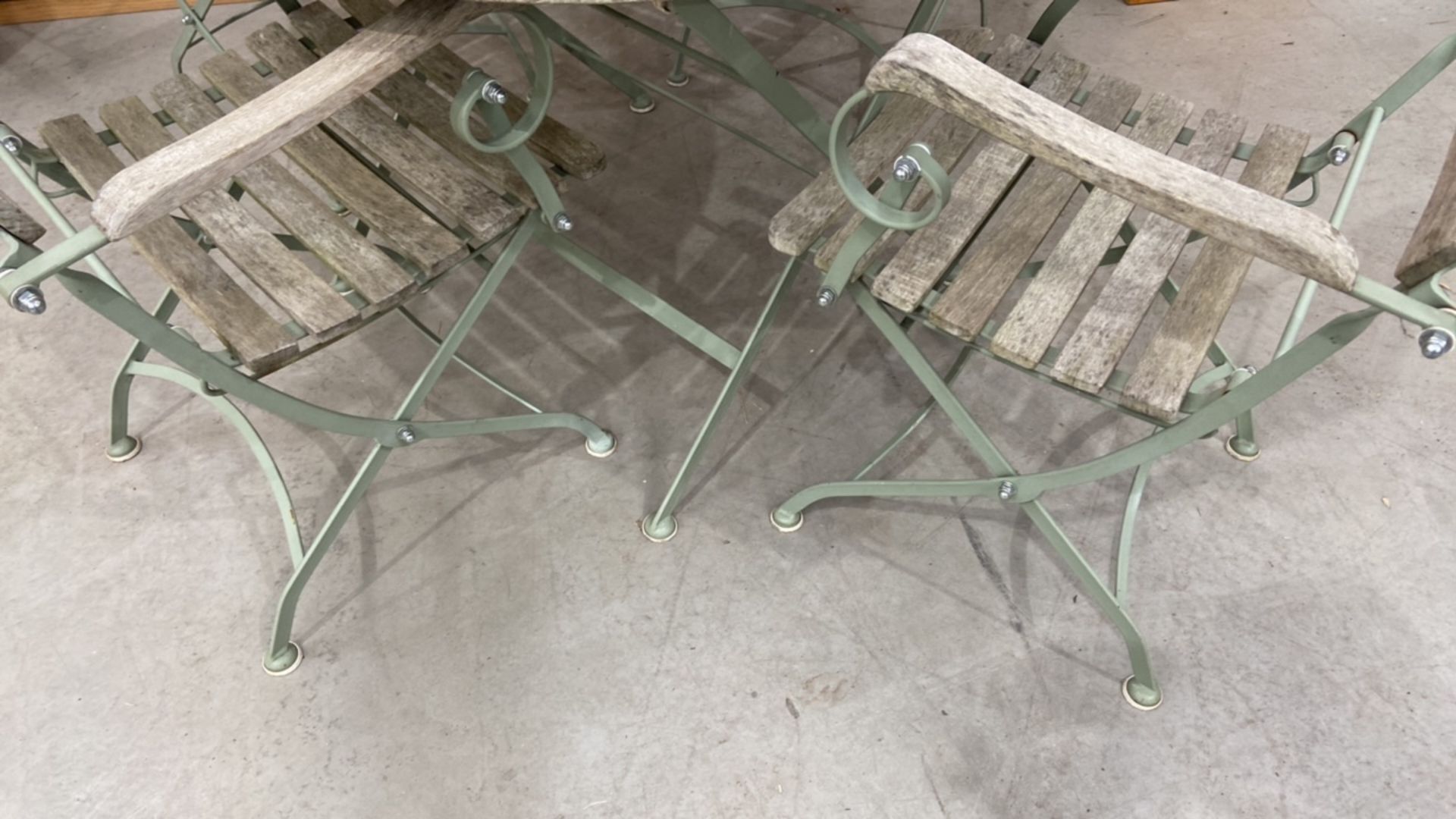 Laura Ashley Outside Table & Chairs - Image 9 of 10