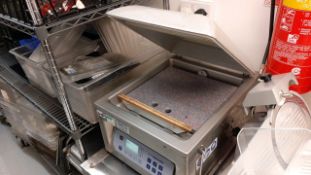 Vacuum sealer