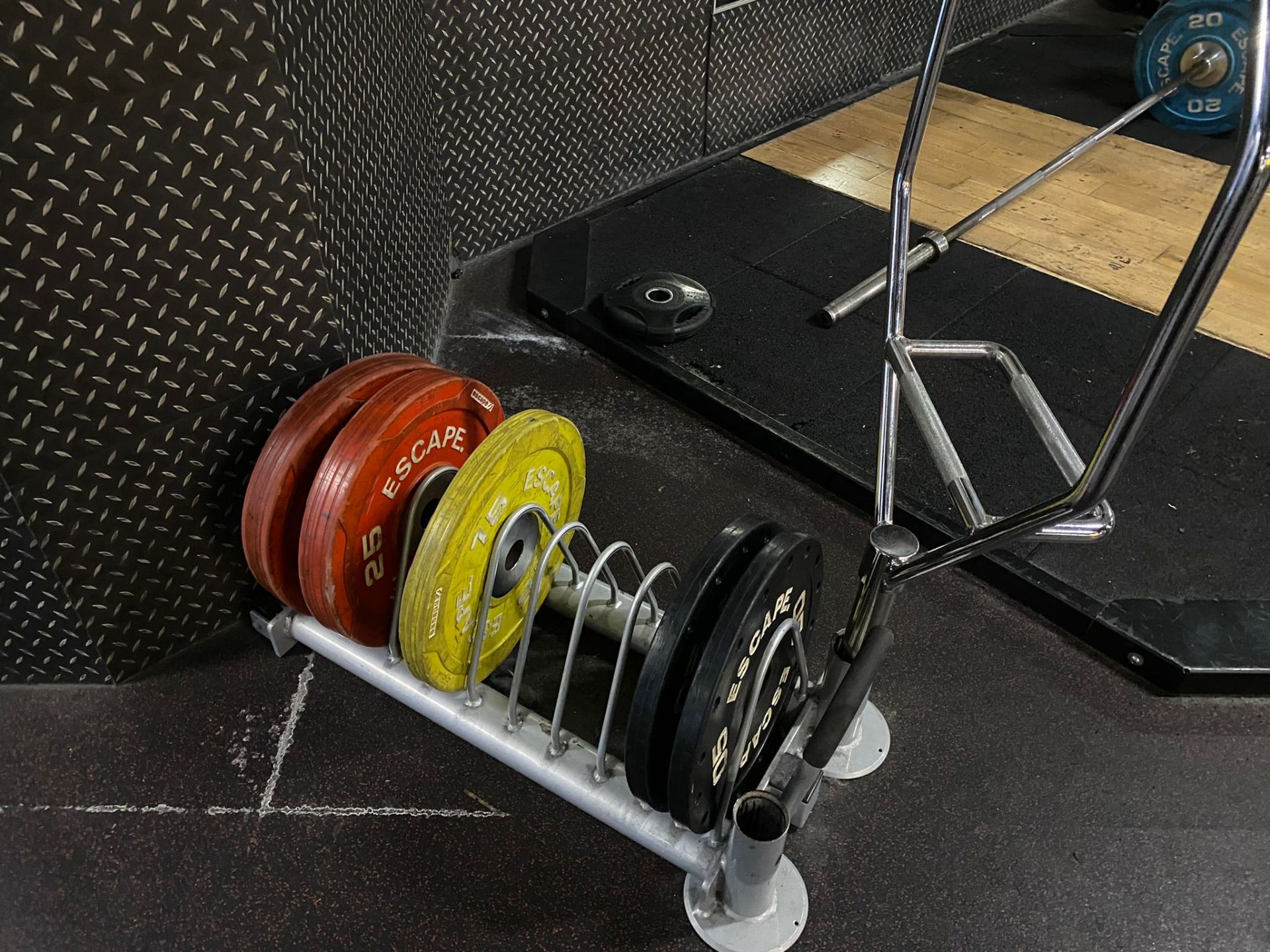 Deadlift Area - Image 5 of 5