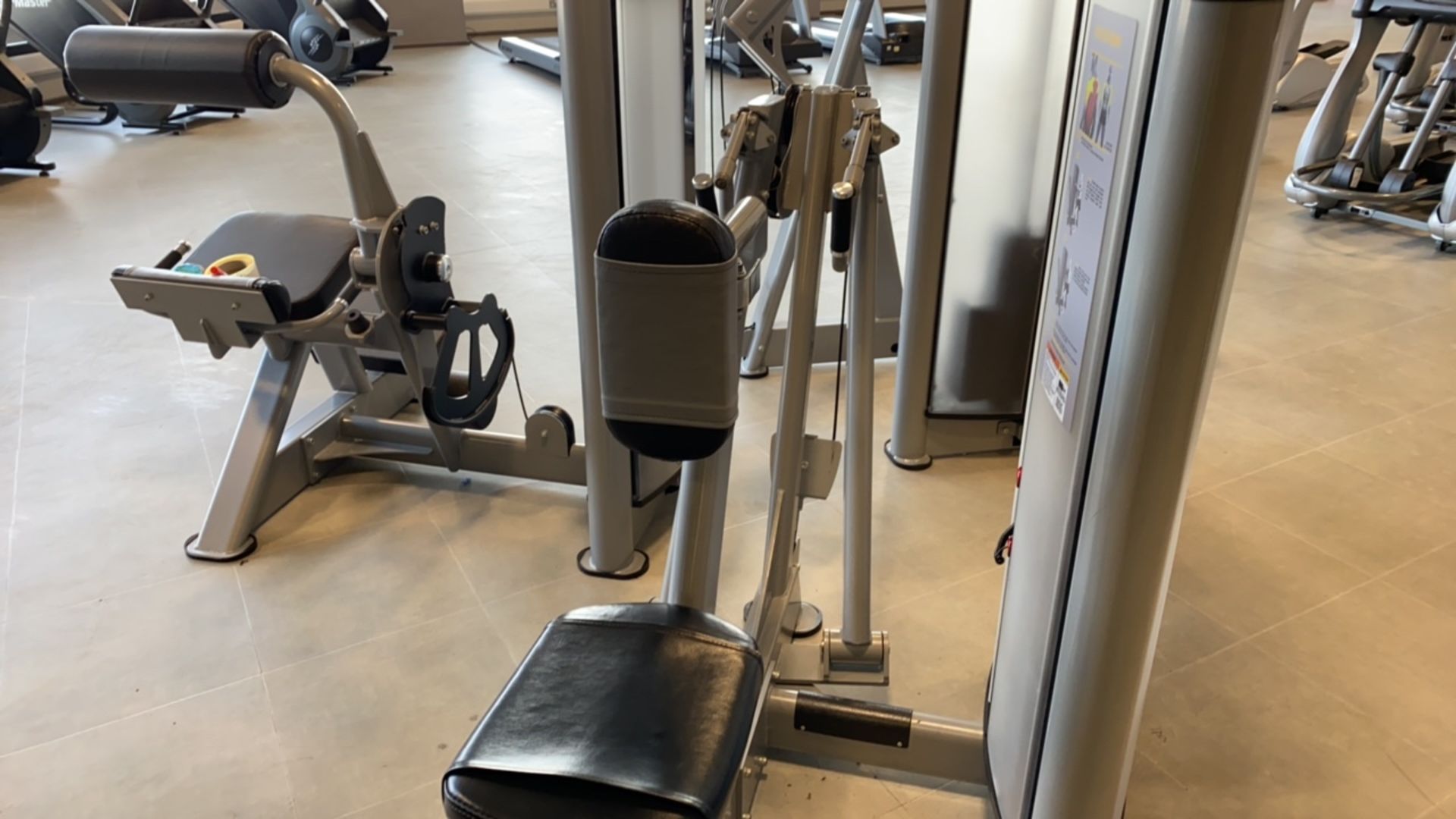 Seated Row Machine - Image 4 of 6