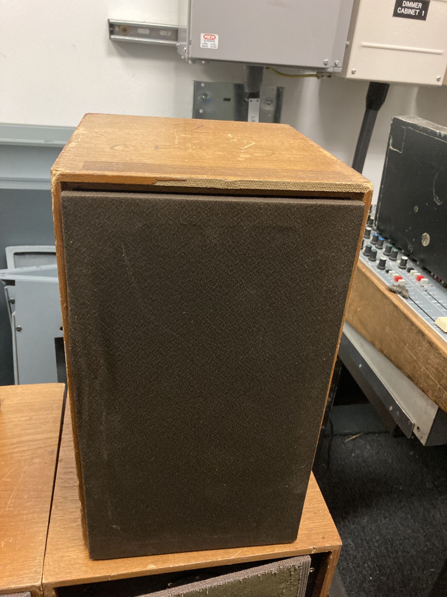 Wooden speaker LS1.8.