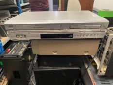 JVC DVD VIDEO CD HR-XV31 Serial No. 179A3356