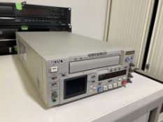 Sony digital videocasette recorder DSR-45P