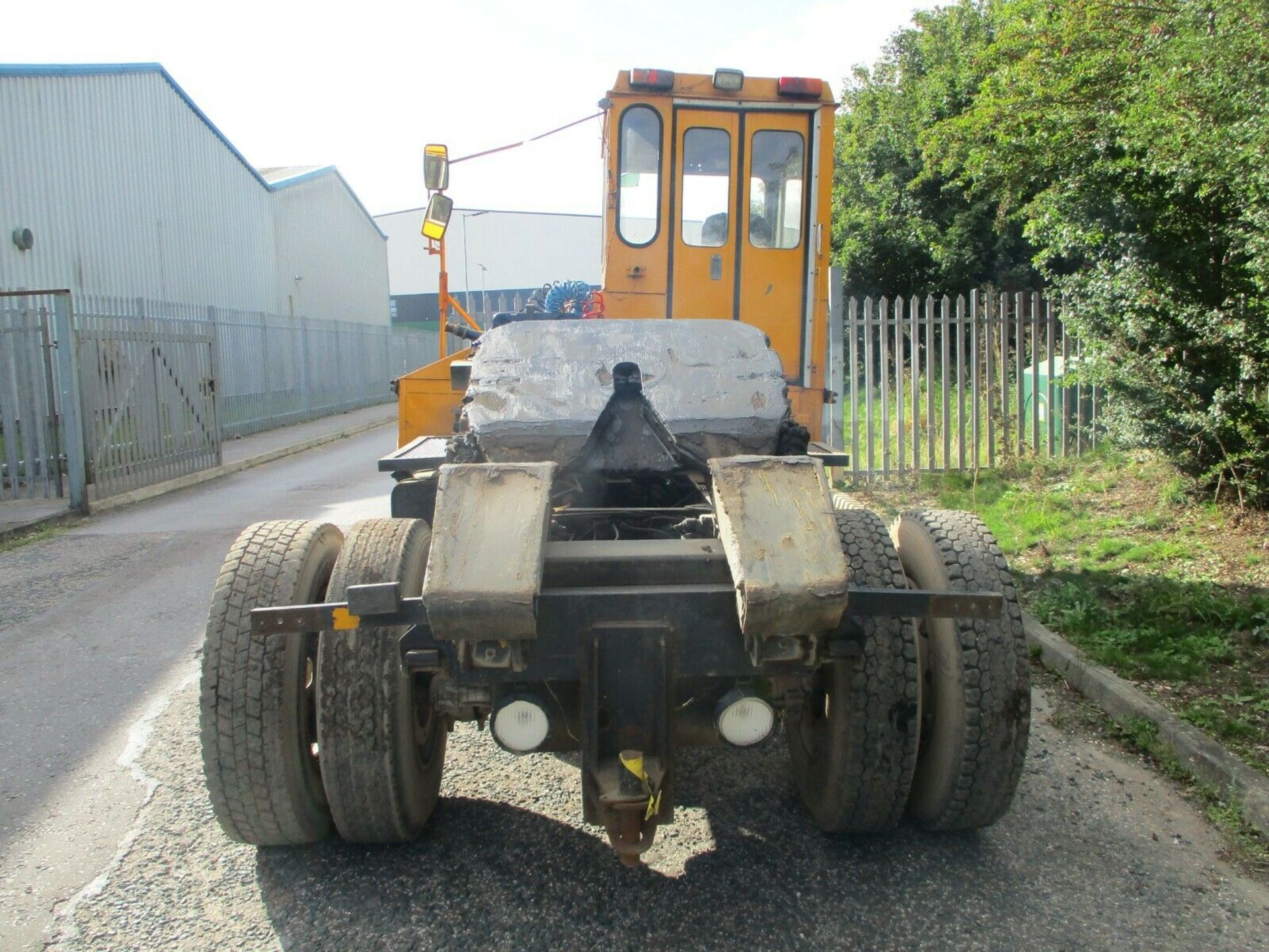 Reliance Dock spotter shunter tow tug tractor unit Perkins V8 Terberg - Image 6 of 11