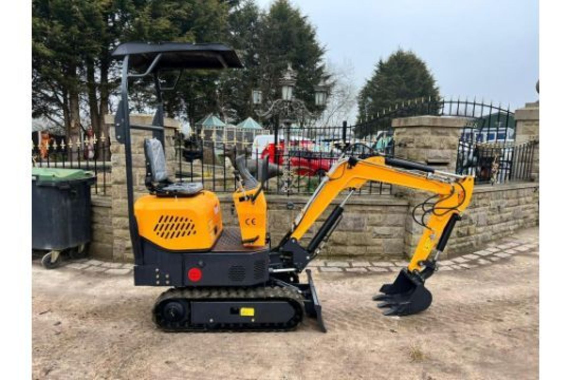 1 Ton Mini Digger - Image 15 of 15