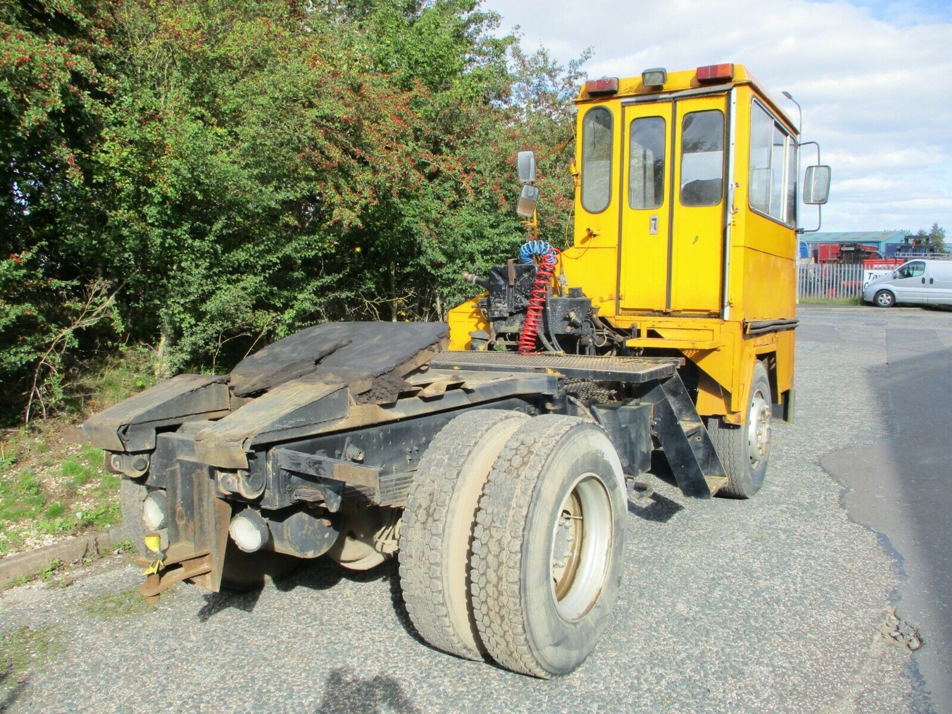 Reliance Dock spotter shunter tow tug tractor unit Perkins V8 Terberg - Image 11 of 11