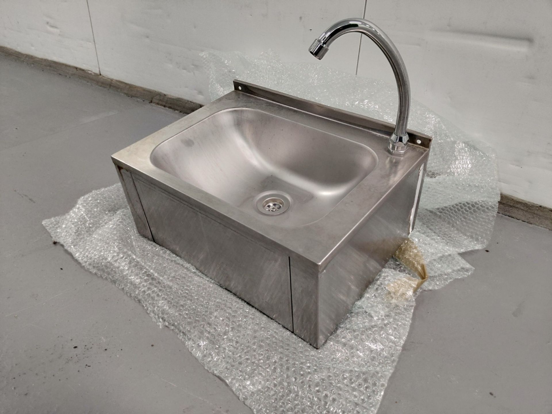 Vogue Stainless Steel Knee Operated Sink - Image 3 of 4