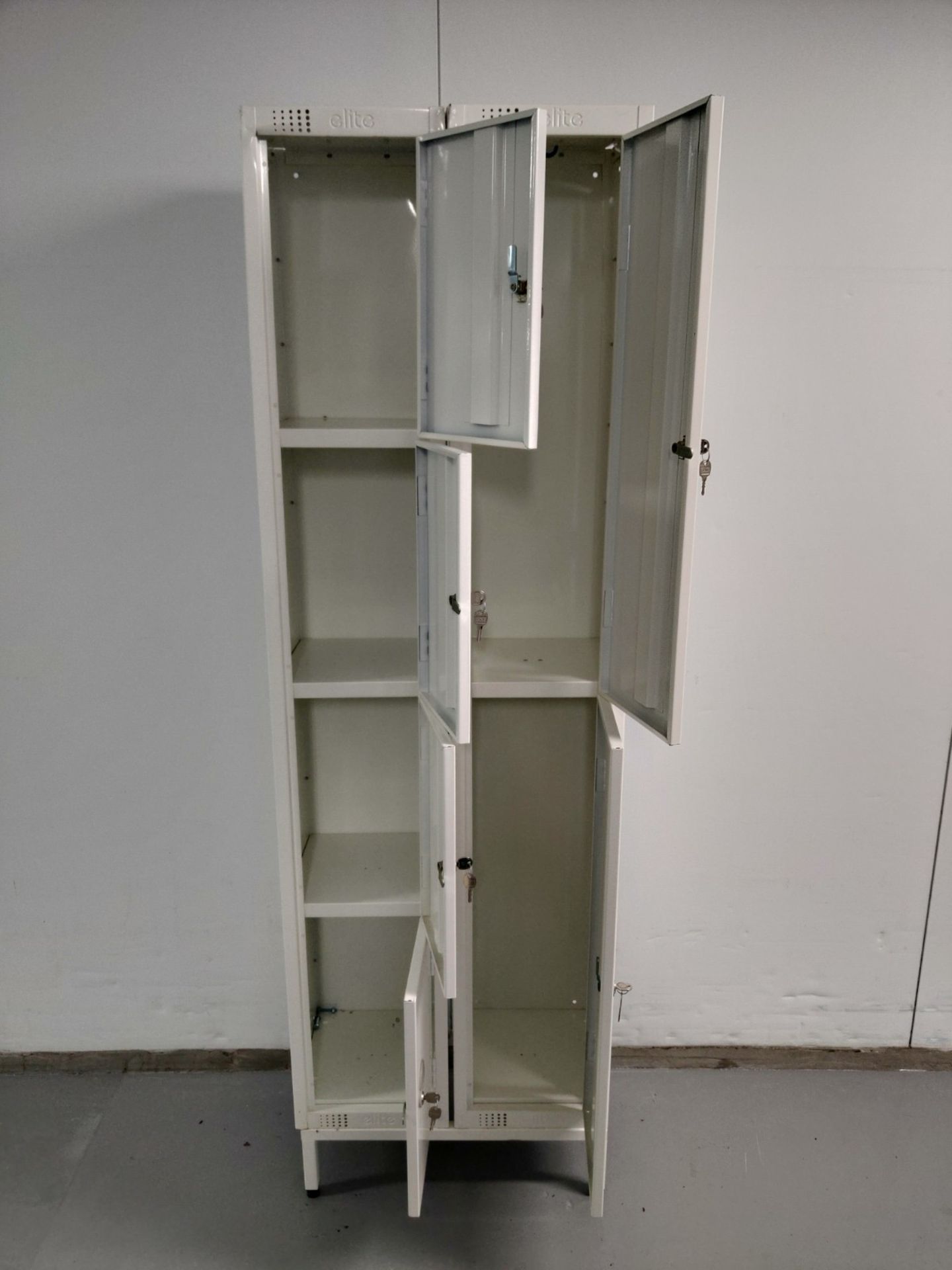 Metal Lockers with Stand - Image 4 of 5