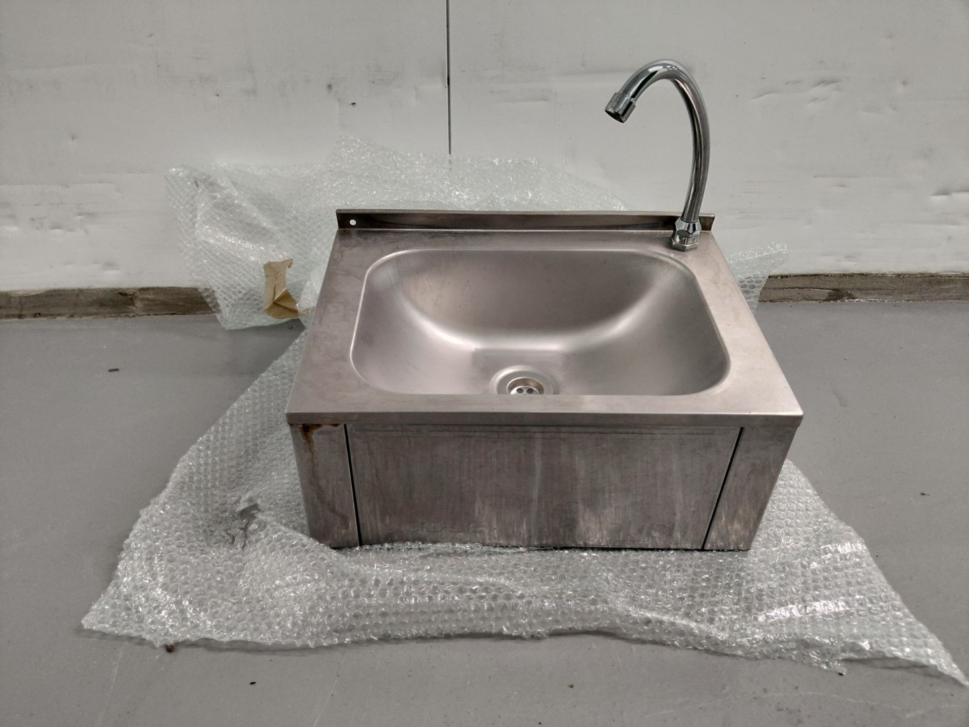 Vogue Stainless Steel Knee Operated Sink - Image 2 of 4