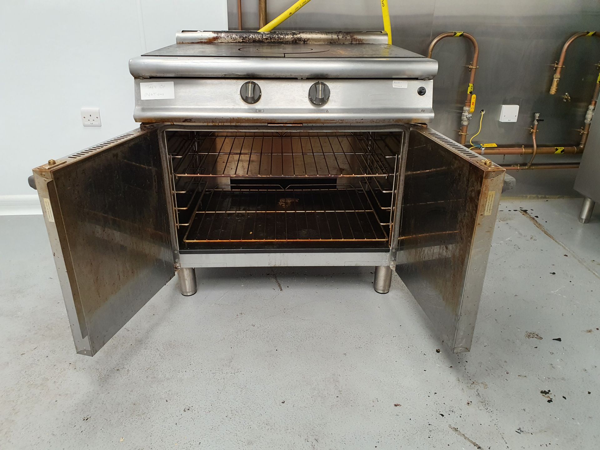 Dominator Plus Gas Range with Oven - Image 2 of 3