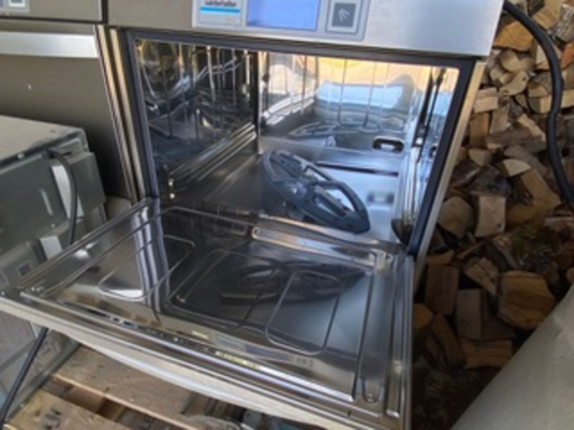 Commercial Glass washer made by Winterhalter - Image 4 of 5