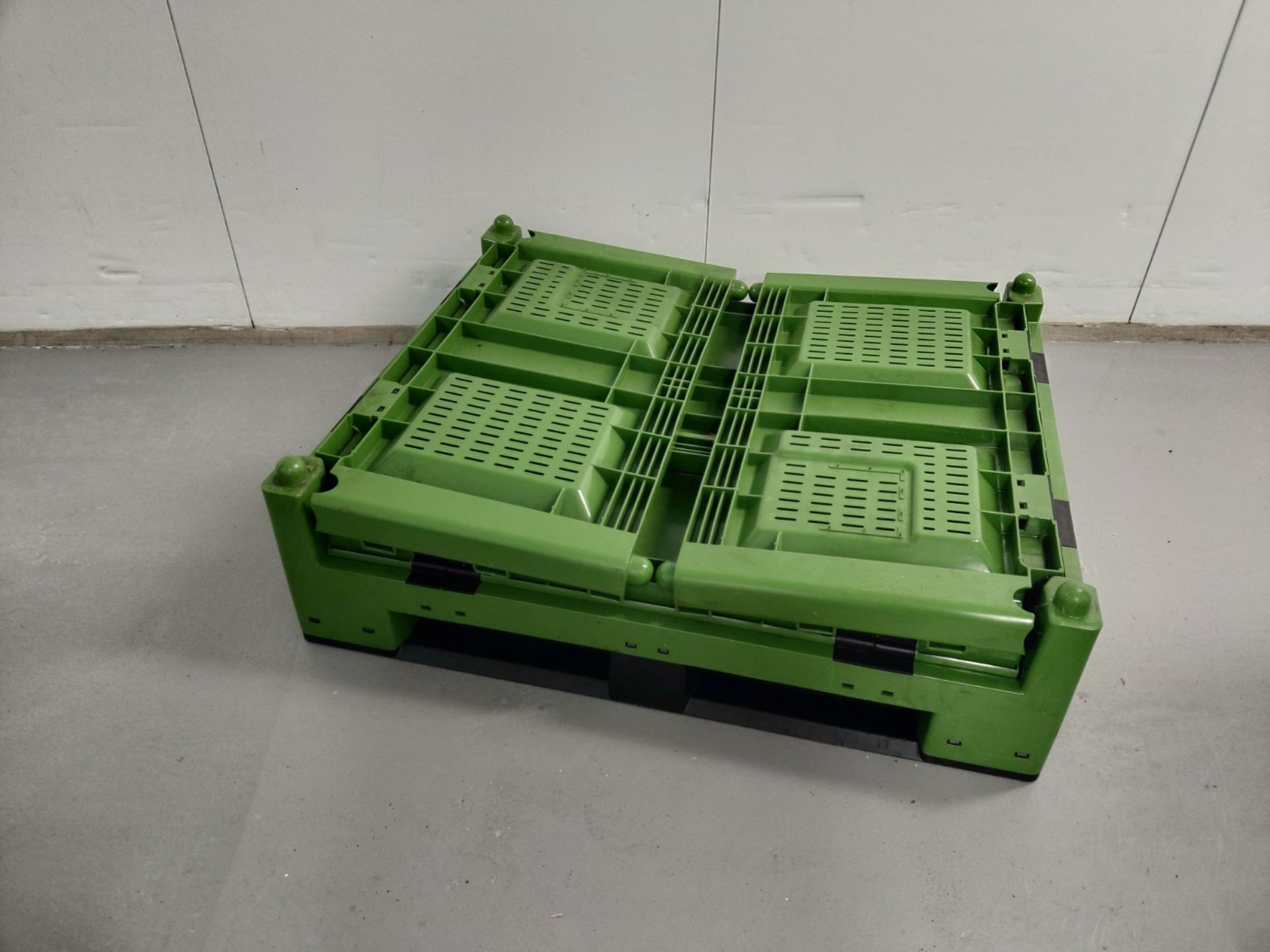 Beecraft Folding Storage Crate - Image 5 of 5