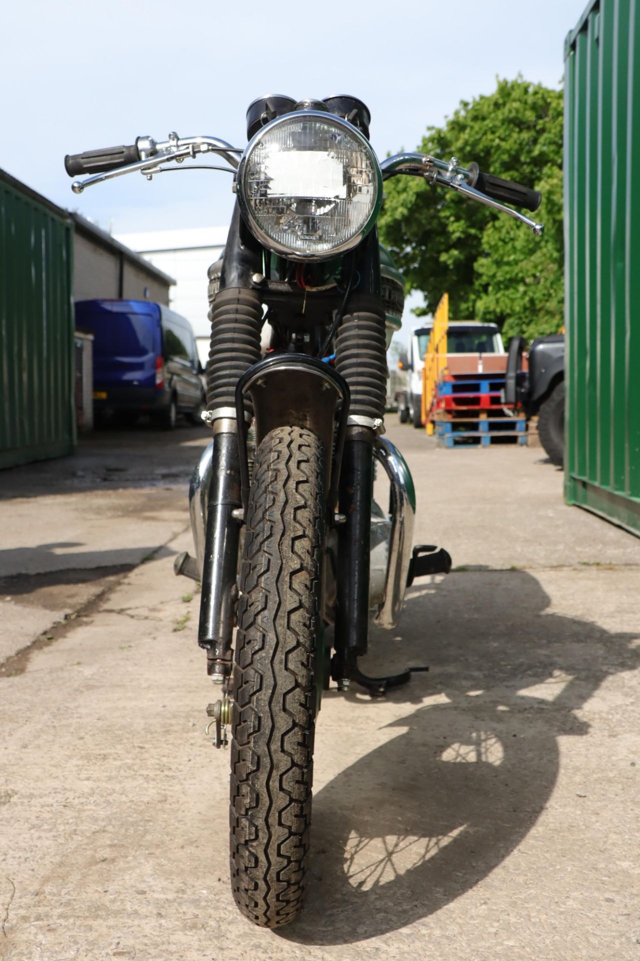 Triumph Tiger T100 - Image 2 of 3