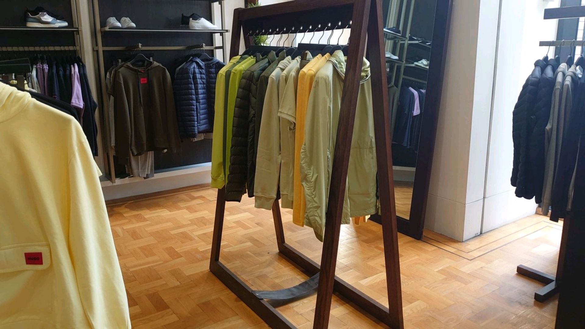 Clothes Hanging Rail X2 - Image 4 of 4