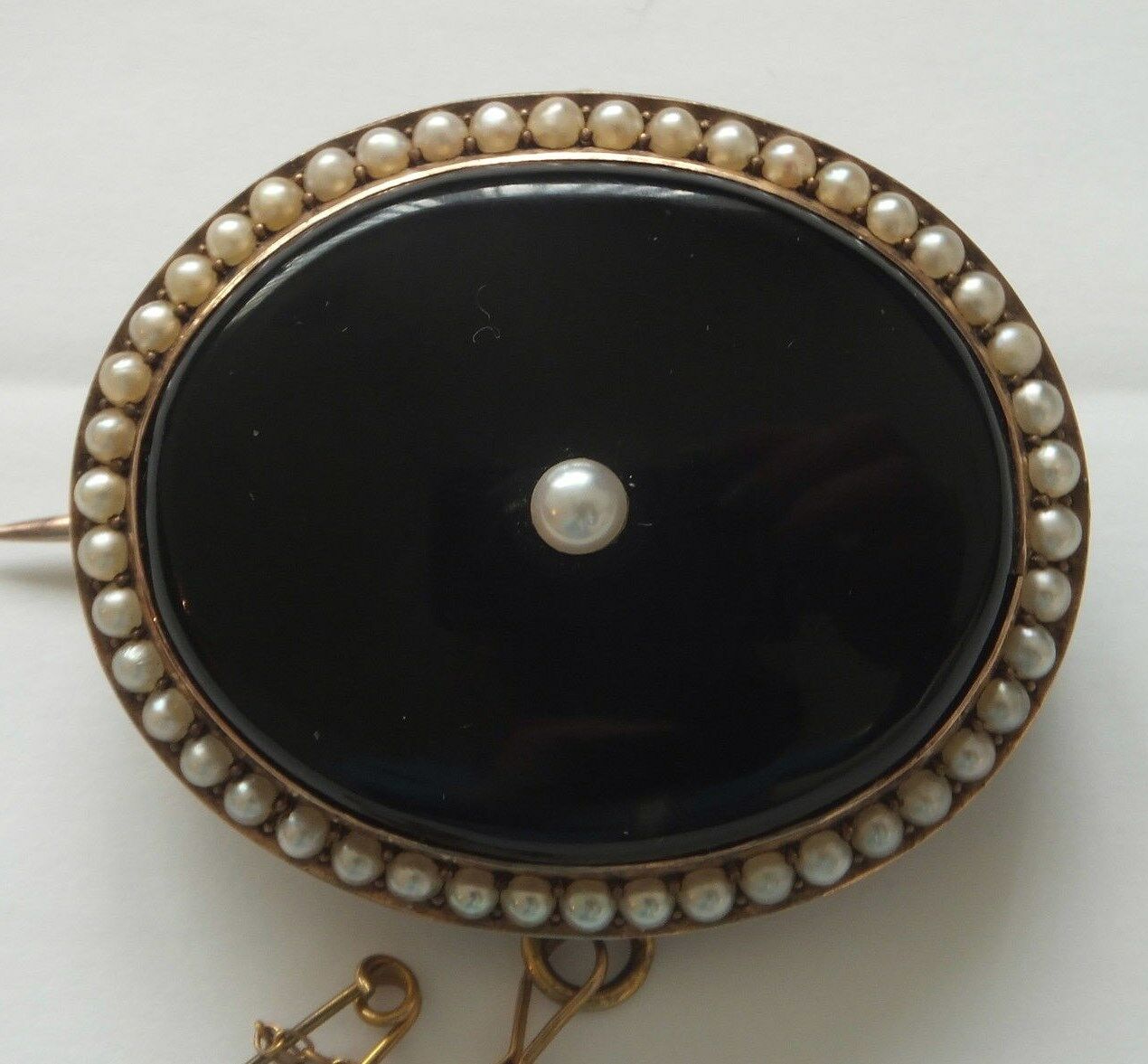 Victorian 15ct Gold Onyx & Seed Pearl Antique Locket Brooch