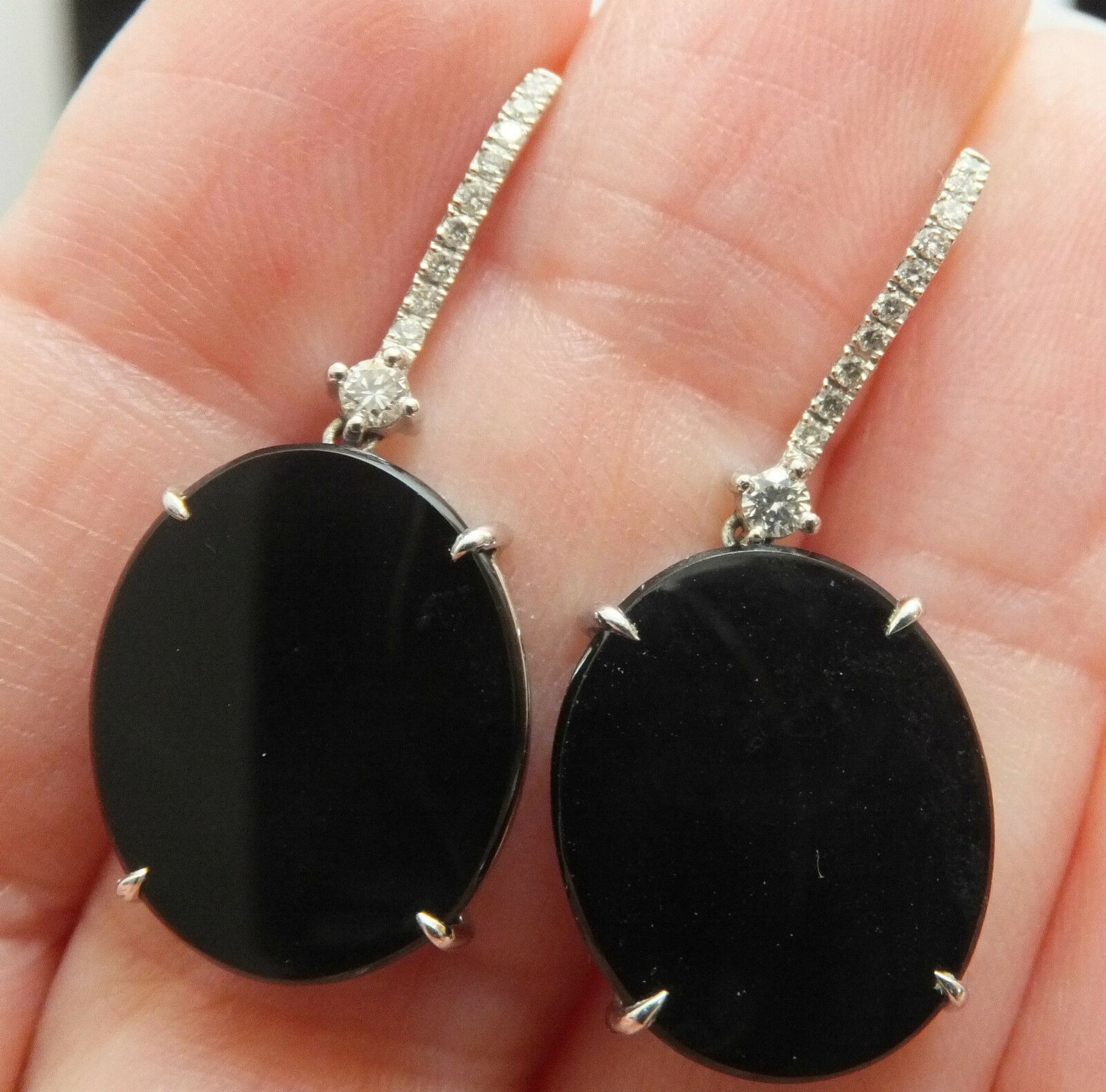 18ct Gold Onyx & Diamond Earrings - Image 2 of 5