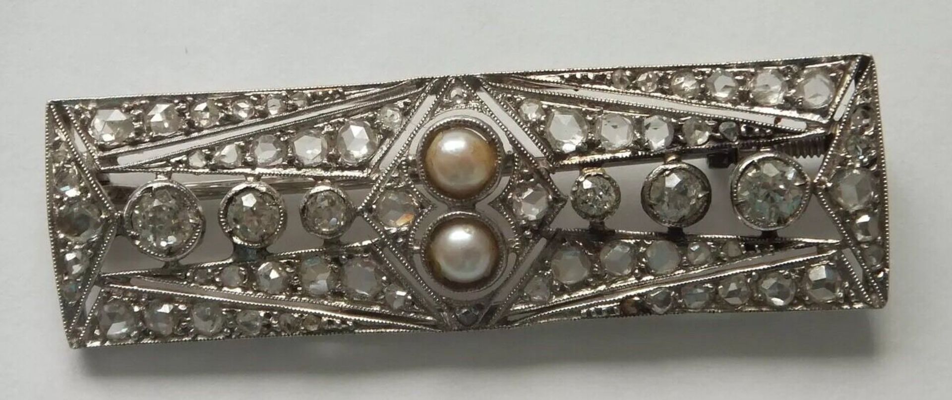 Antique Platinum Art Deco 2ct Diamond Pearl Brooch - Image 3 of 5