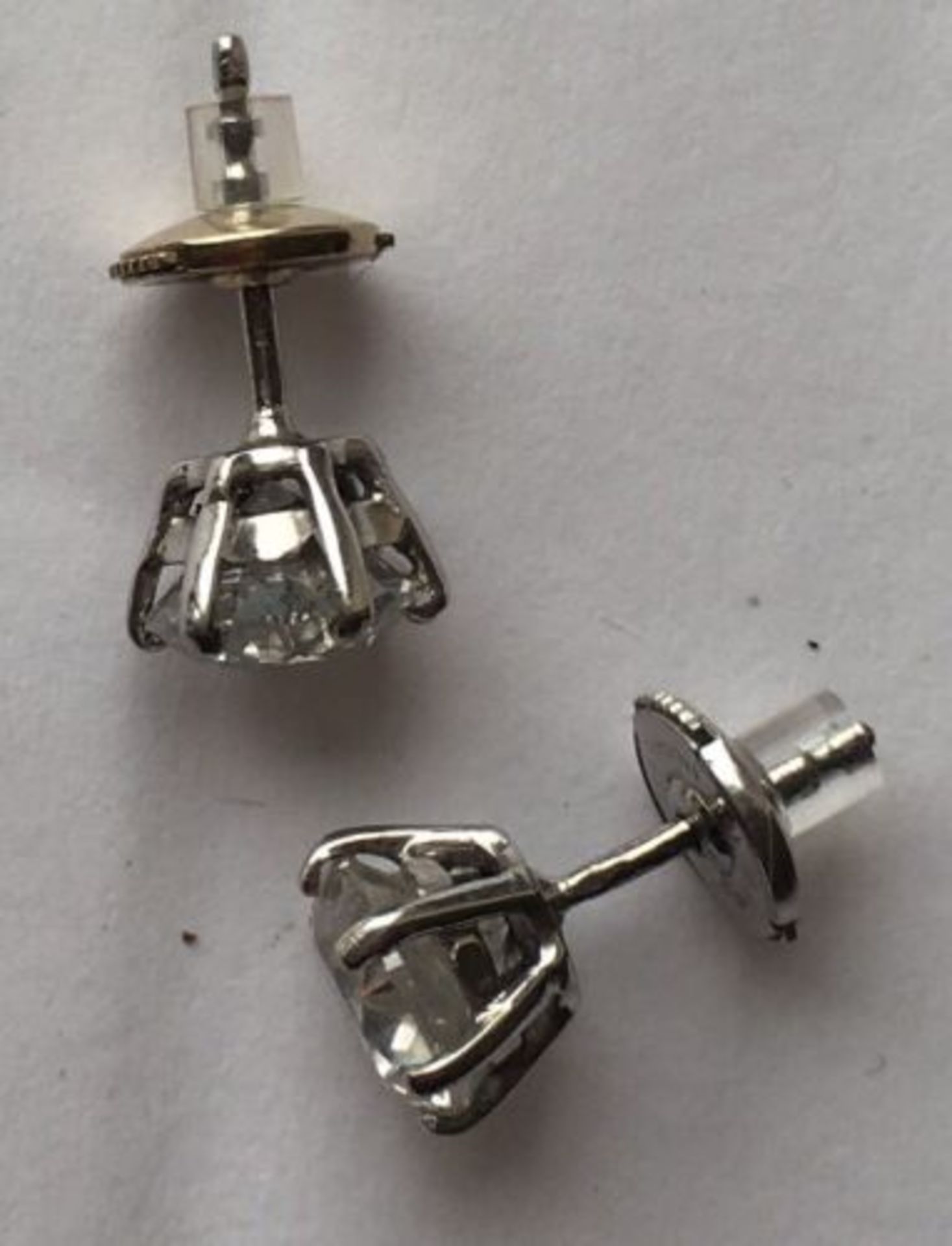 3.60ct Diamond Solitaire Earrings 18ct Gold Studs - Image 8 of 12