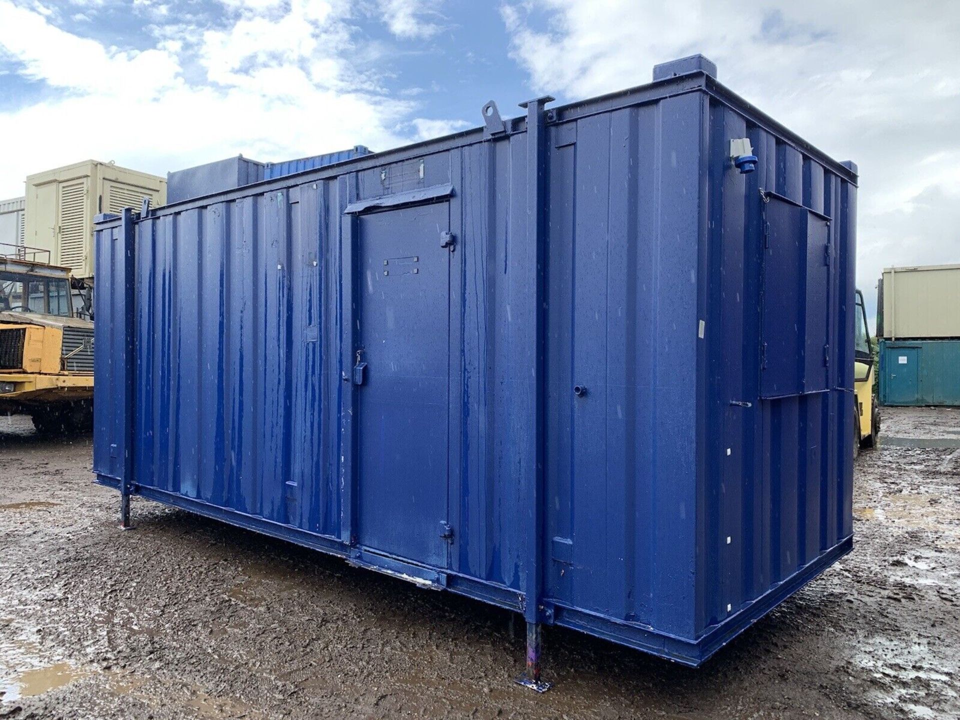 20ft Portable Office Site Cabin Anti Vandal Steel Container Welfare Unit - Image 2 of 6