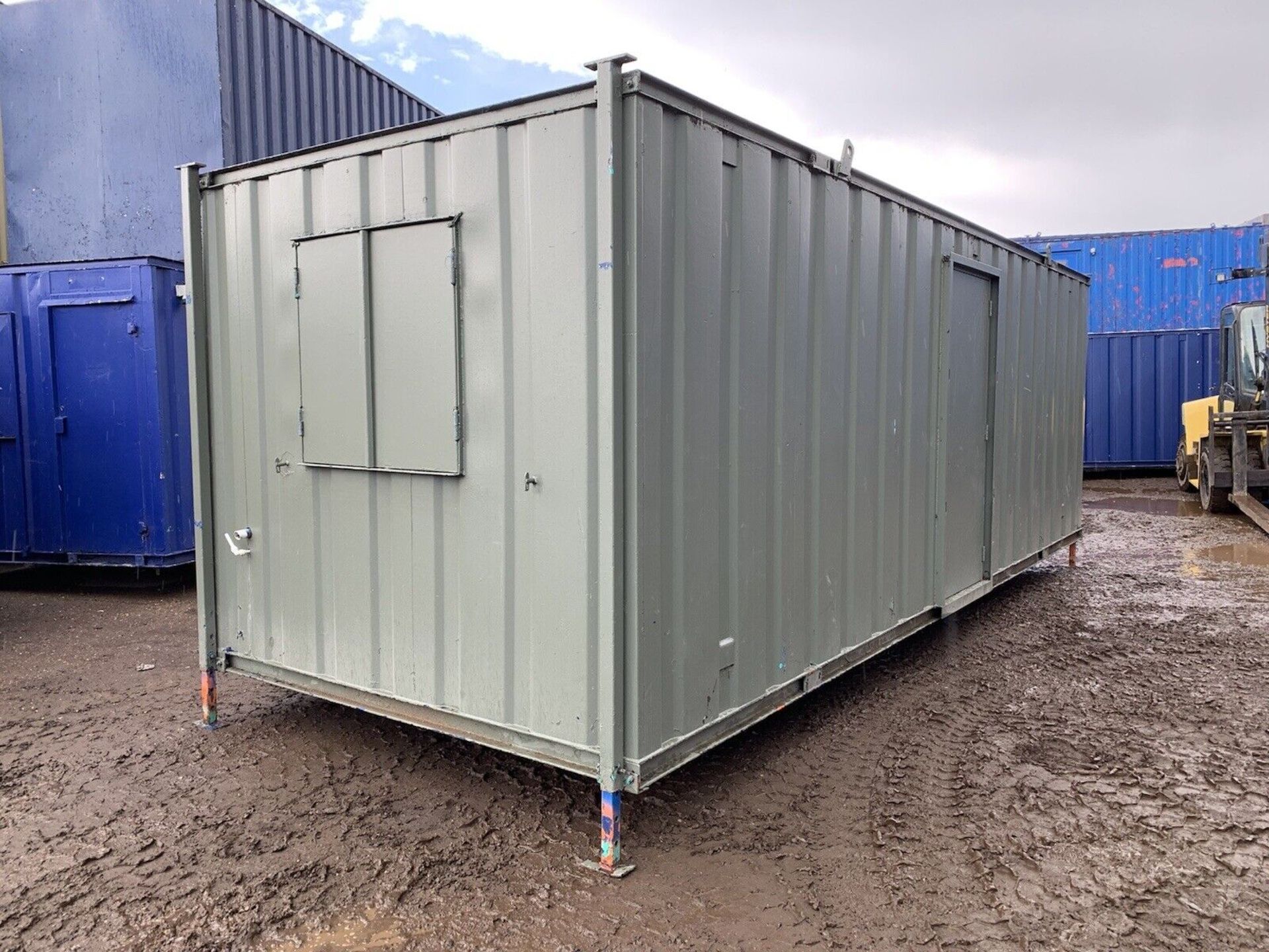 24ft Portable Office Site Cabin Canteen Welfare Unit Anti Vandal Steel Container - Image 3 of 6